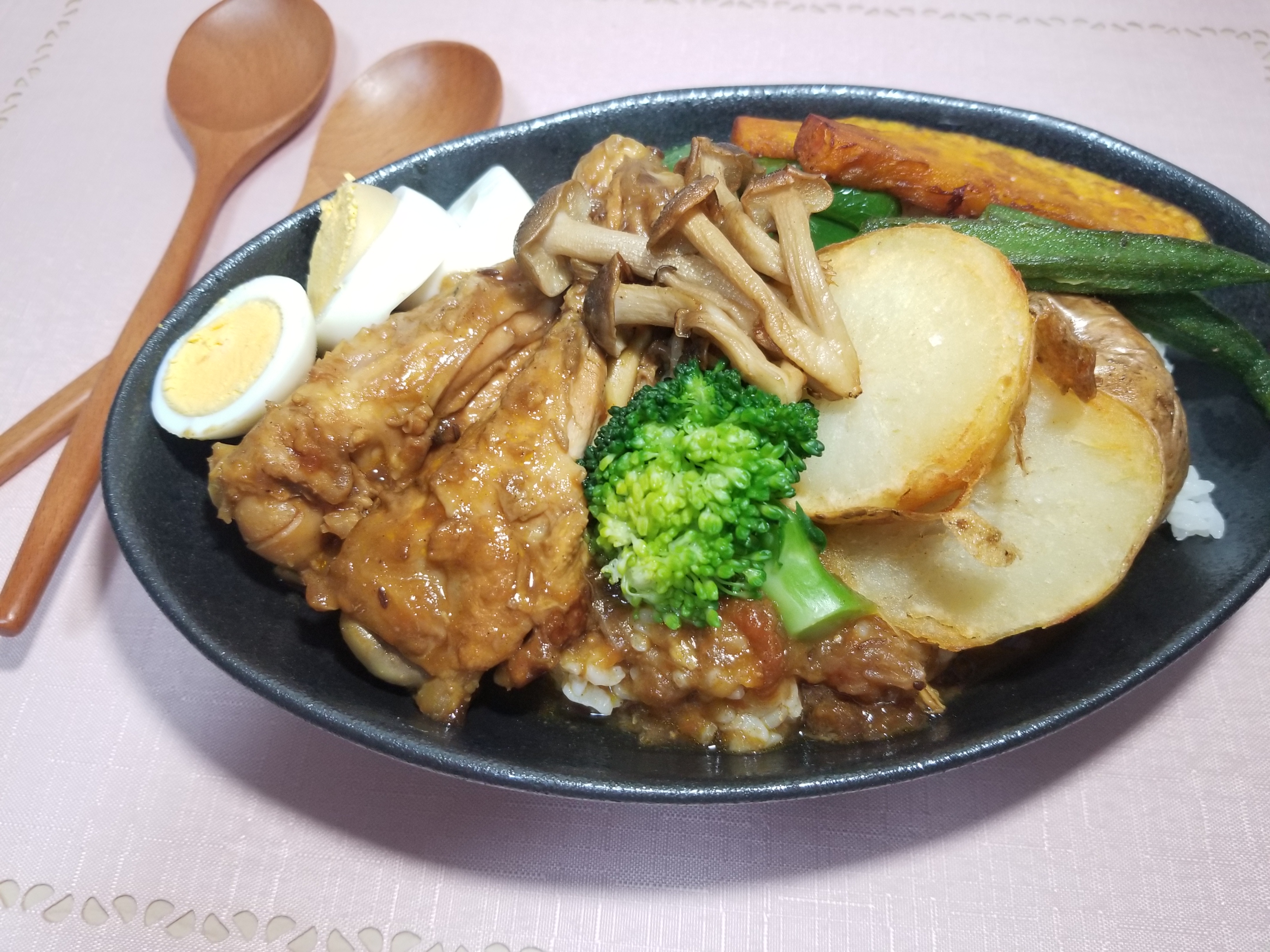 【絶品！じとっこ手羽元で作るスープカレー】