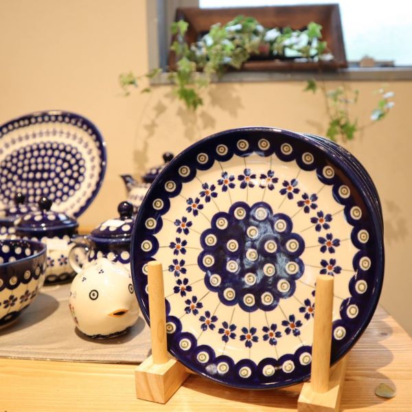 近々ウエディングシリーズが入荷予定です