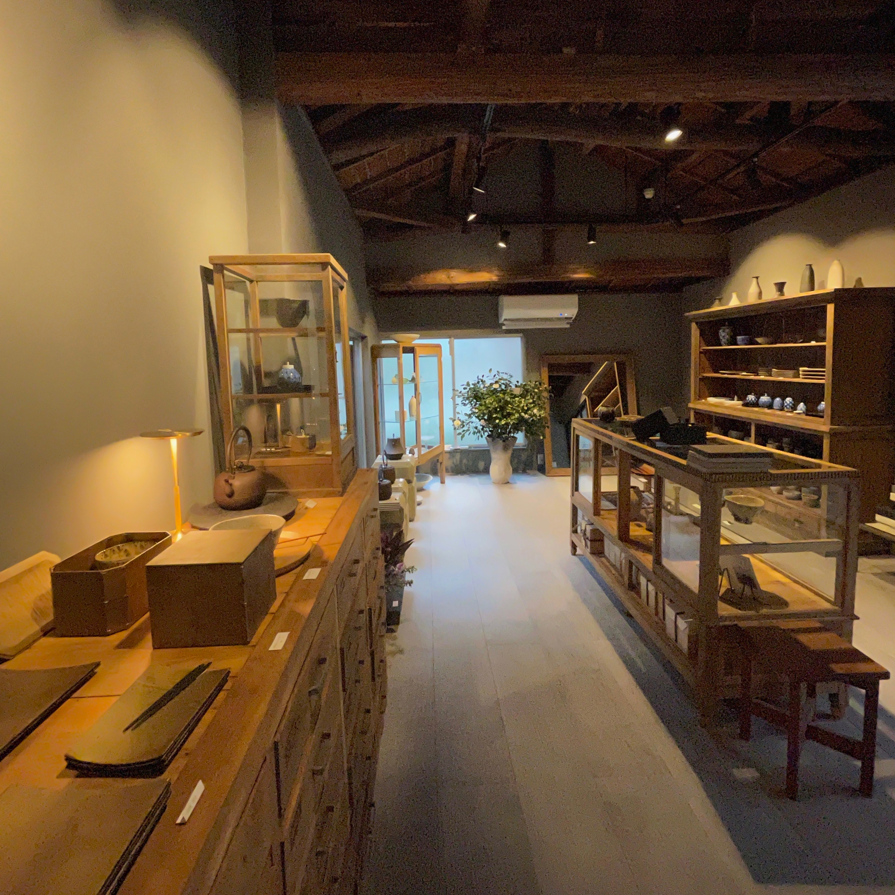 お茶展は30日18時まで。最終日31日は17時までです。
