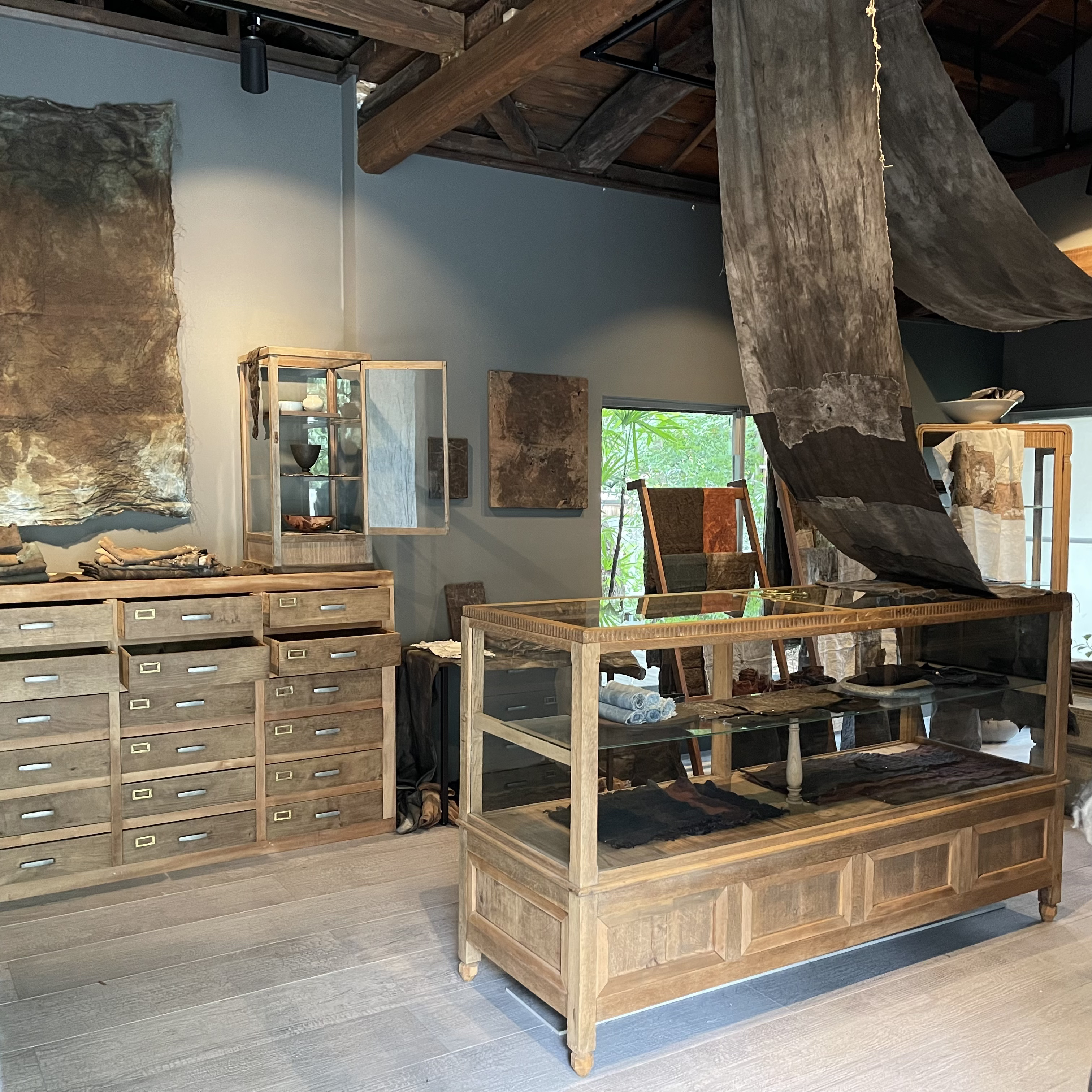 【 曖昧 展 】 7/15(木) - 7/21(水) 2日目がはじまります