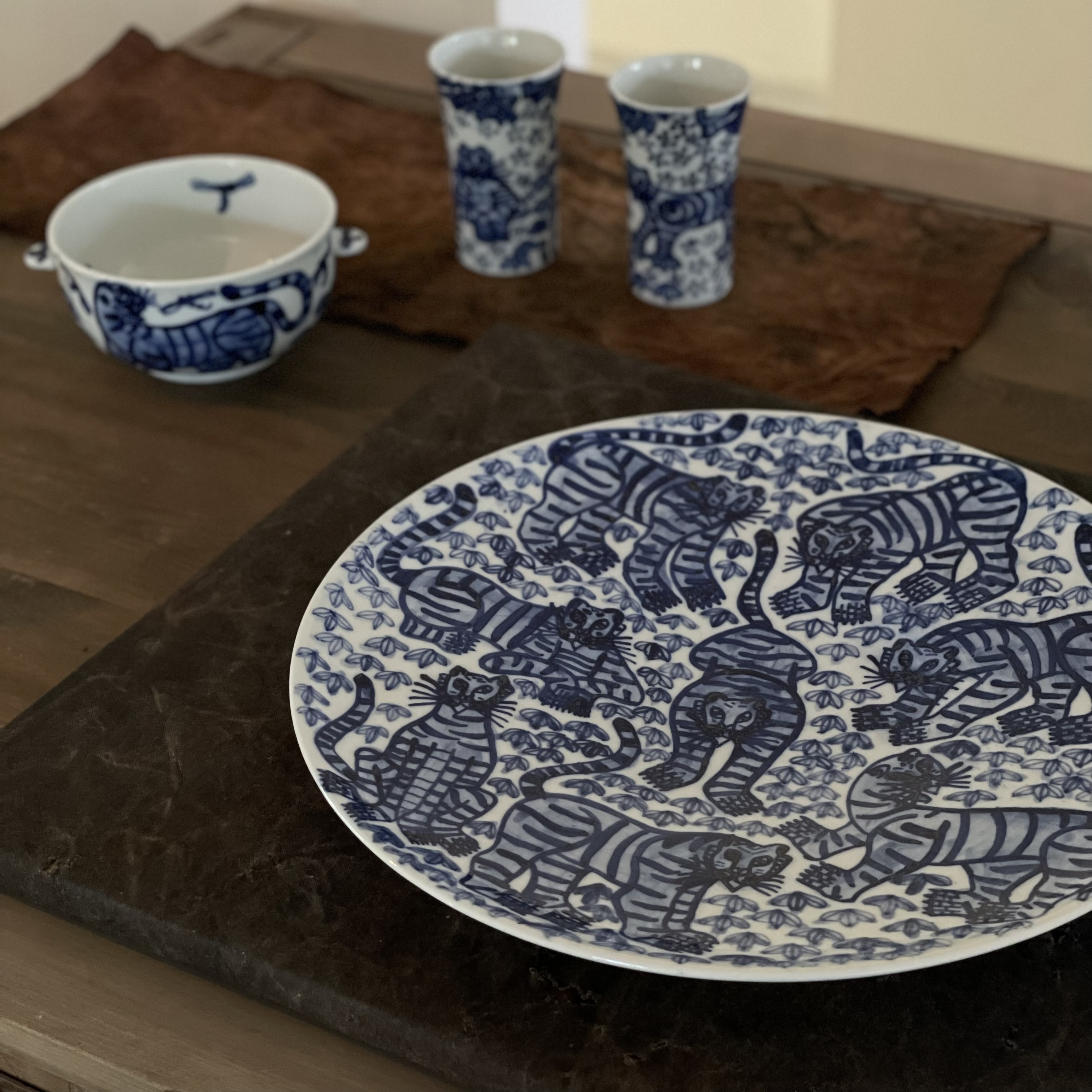 【カズコ・ロッシュ】 さんの作品  8/5から 「一白常設展」でご覧いただけます。