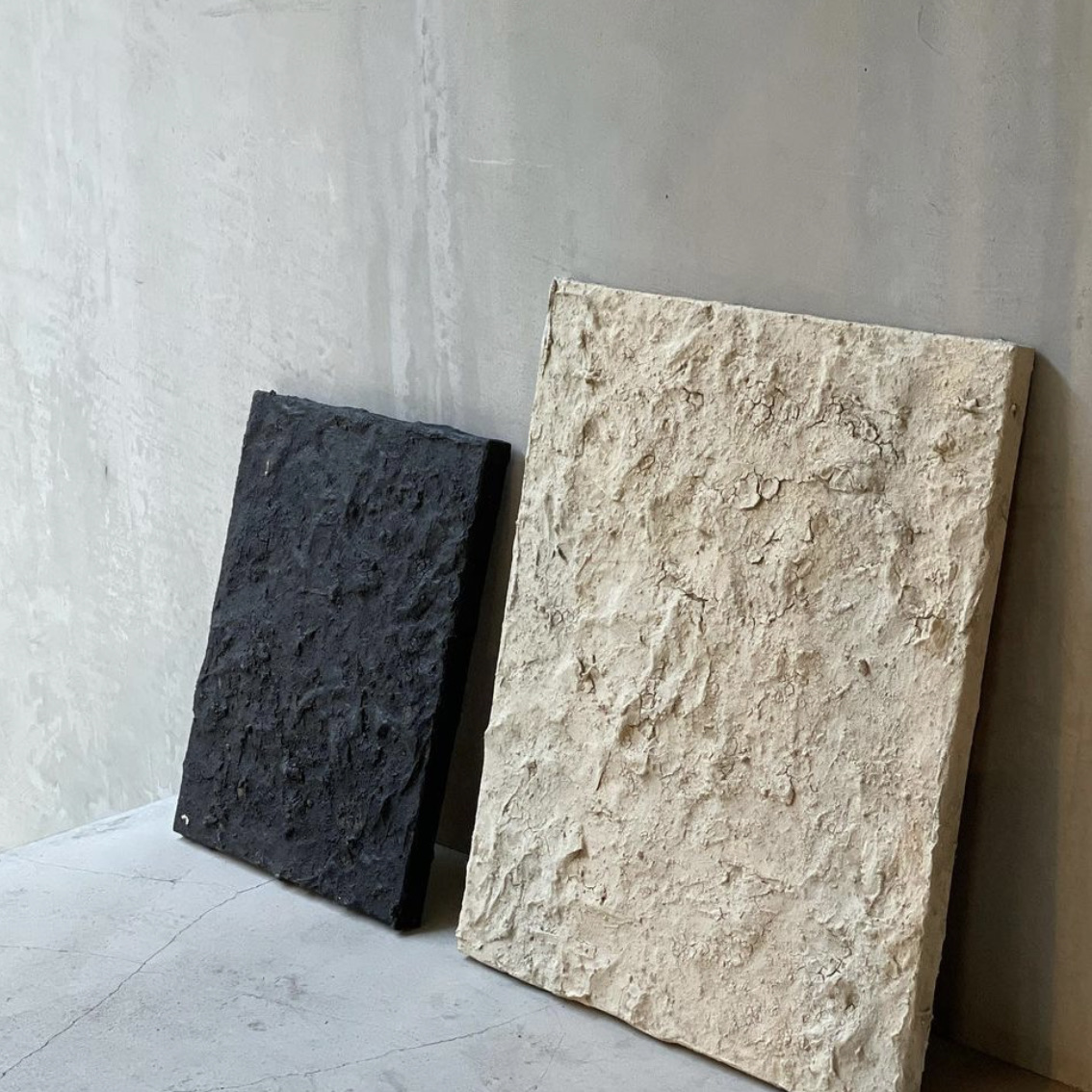 ハタノワタルさんの作品が入荷いたしました