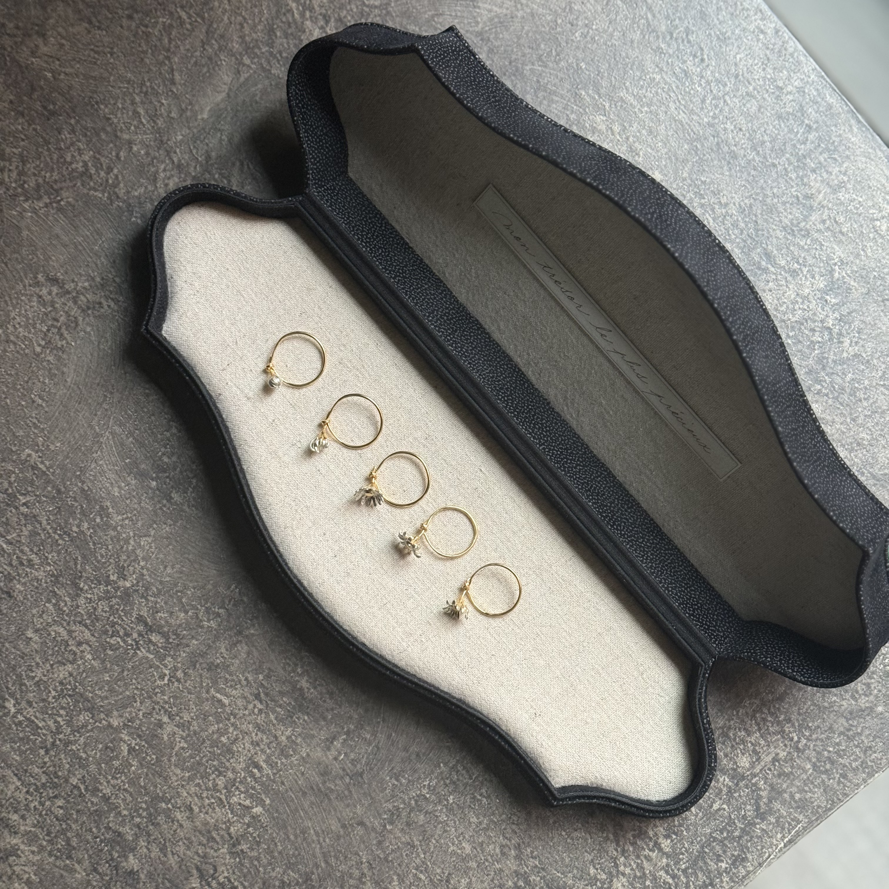 【白日夢】吉田史×ouvrir椎木希望 展 本日2日目です