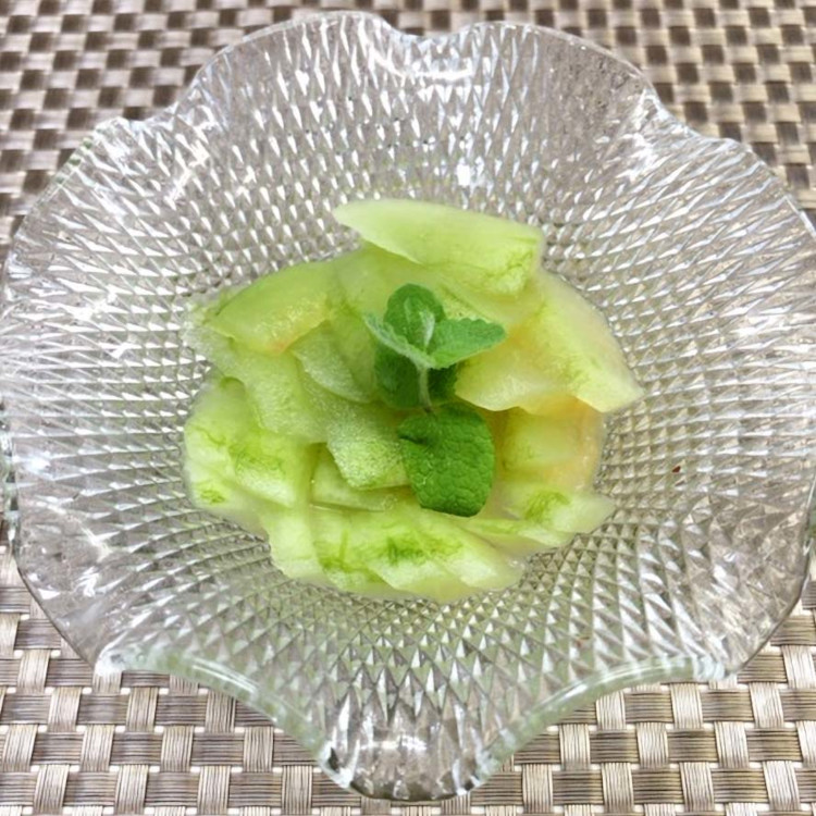 日持ちするので作り置きに最適「西瓜の皮のピクルス」｜サルベージ料理