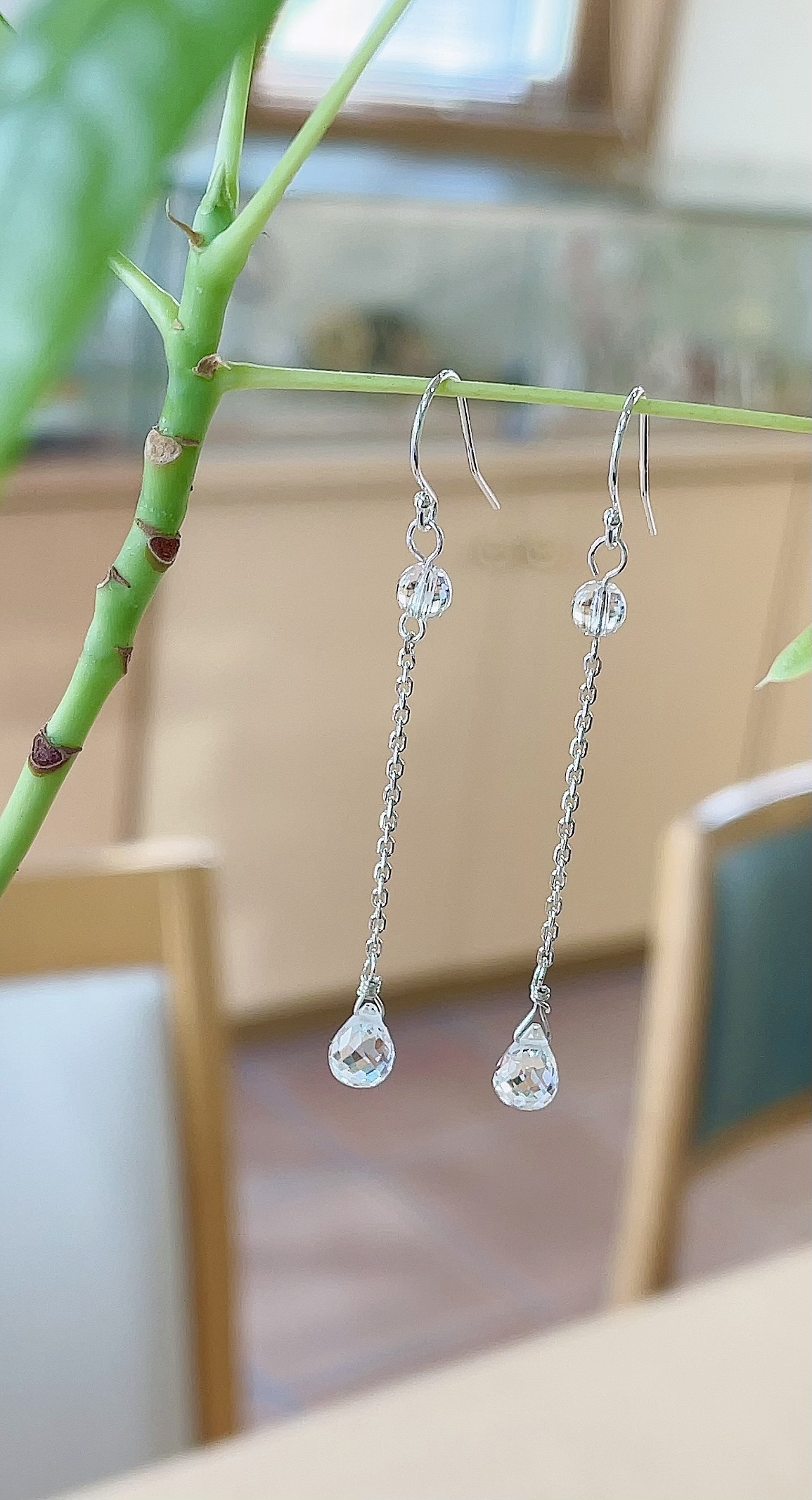 水晶ピアス