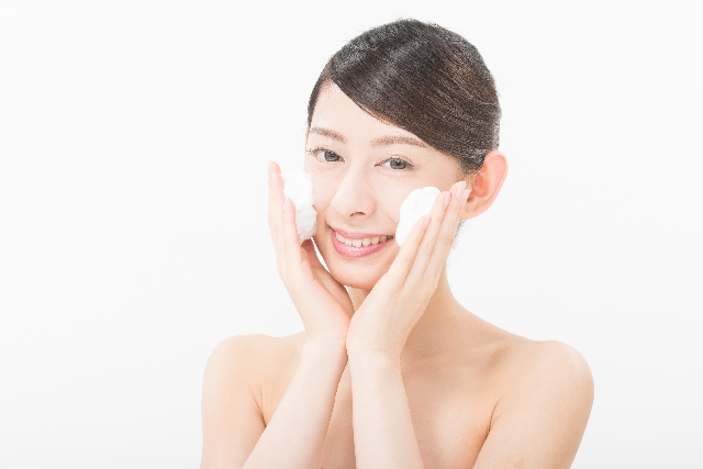 お肌のことを健康管理士がブログ形式で発信します！　今回は「合成界面活性剤を一切使用しない洗顔方法！」