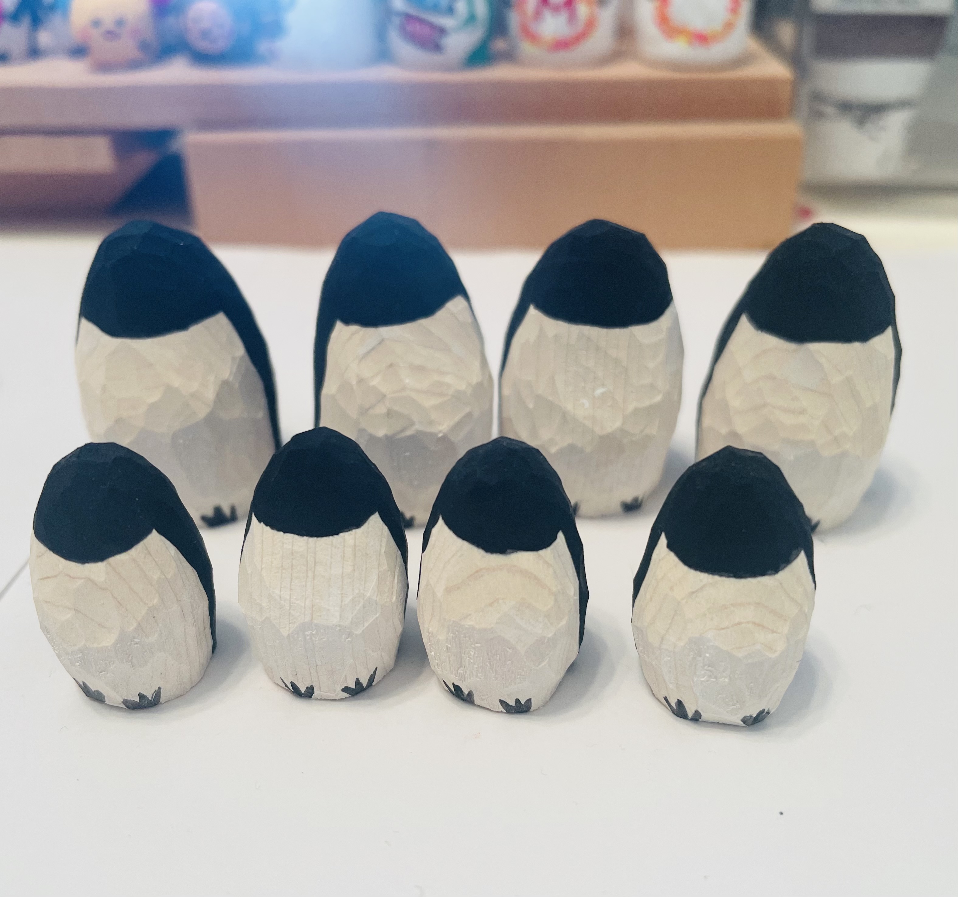 木彫りのペンギン