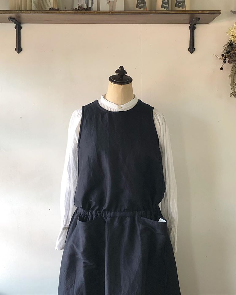 新作のお洋服がたくさん届きました