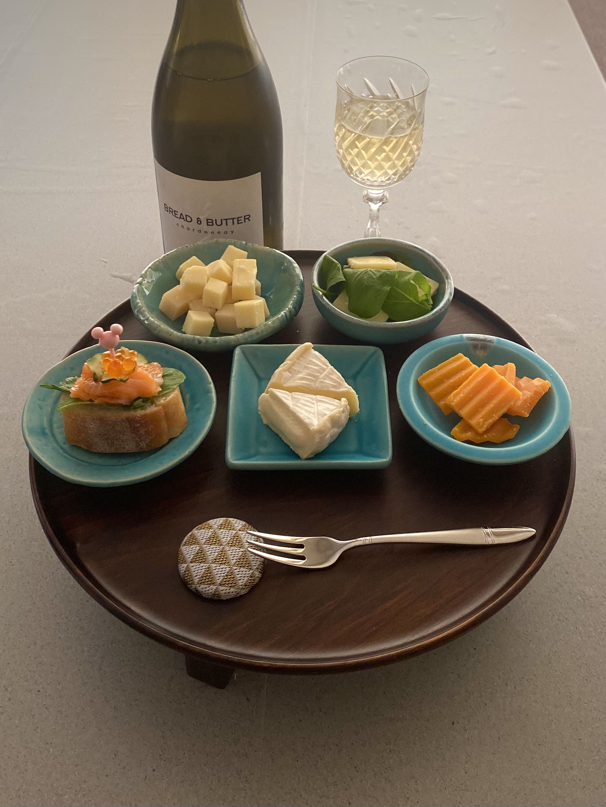 頂き物のワインとチーズで
