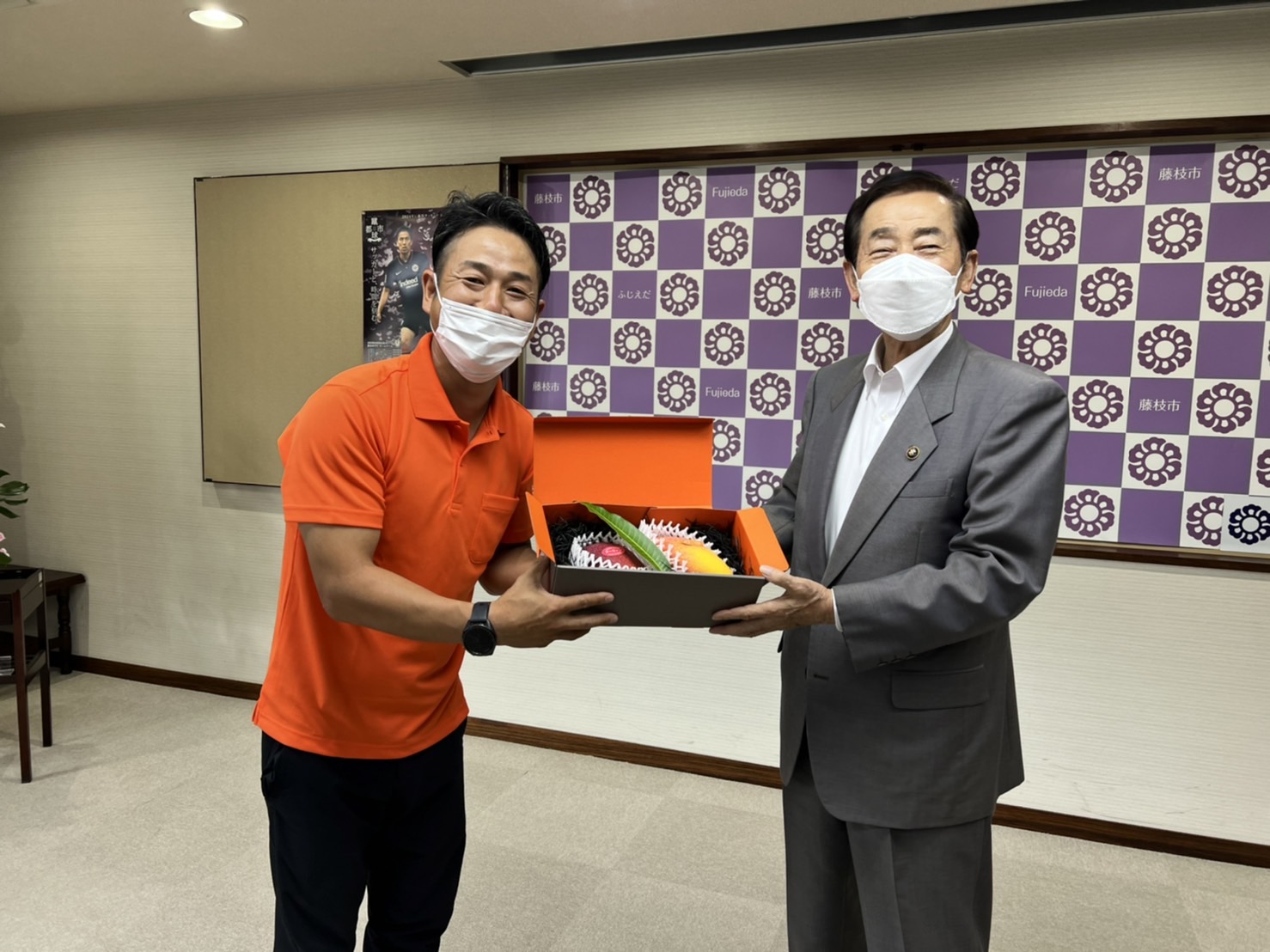 北村正平藤枝市長を表敬訪問しました。