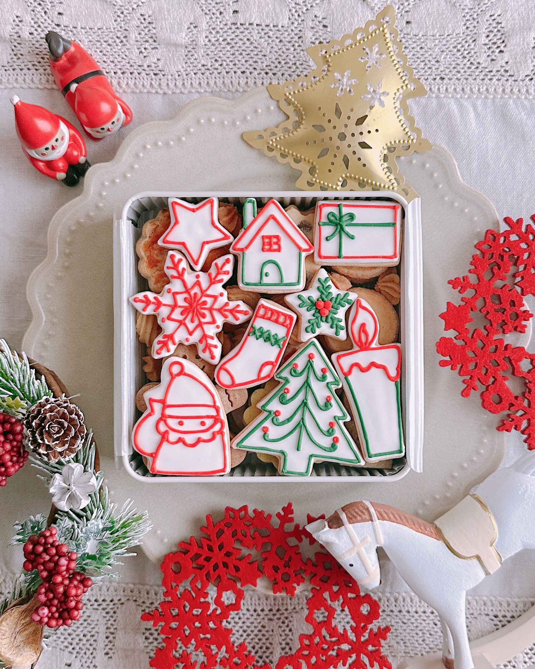 クリスマス缶発売しました!