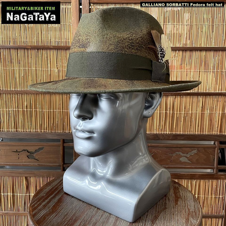 vintage風の焦がし加工が施されたなんともお洒落なガリアーノソルバッティのフレドラハット