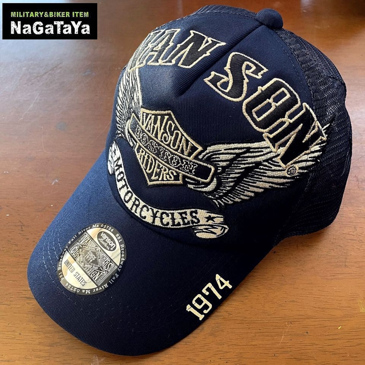 VANSON フライングシリーズのエンブレムを落とし込んだコットンツイル地のキャップ