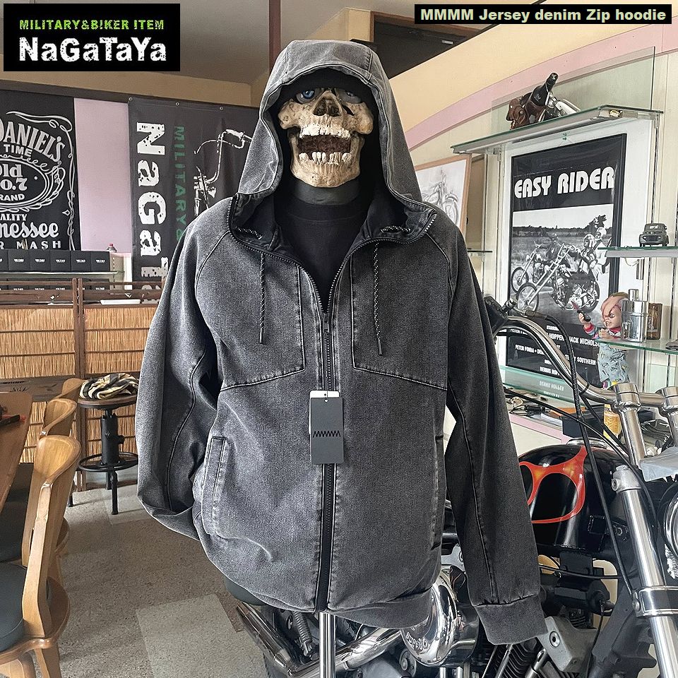 春秋はライトアウターとして冬はインナーとしてロングシーズン活躍するジップパーカー ジャケット