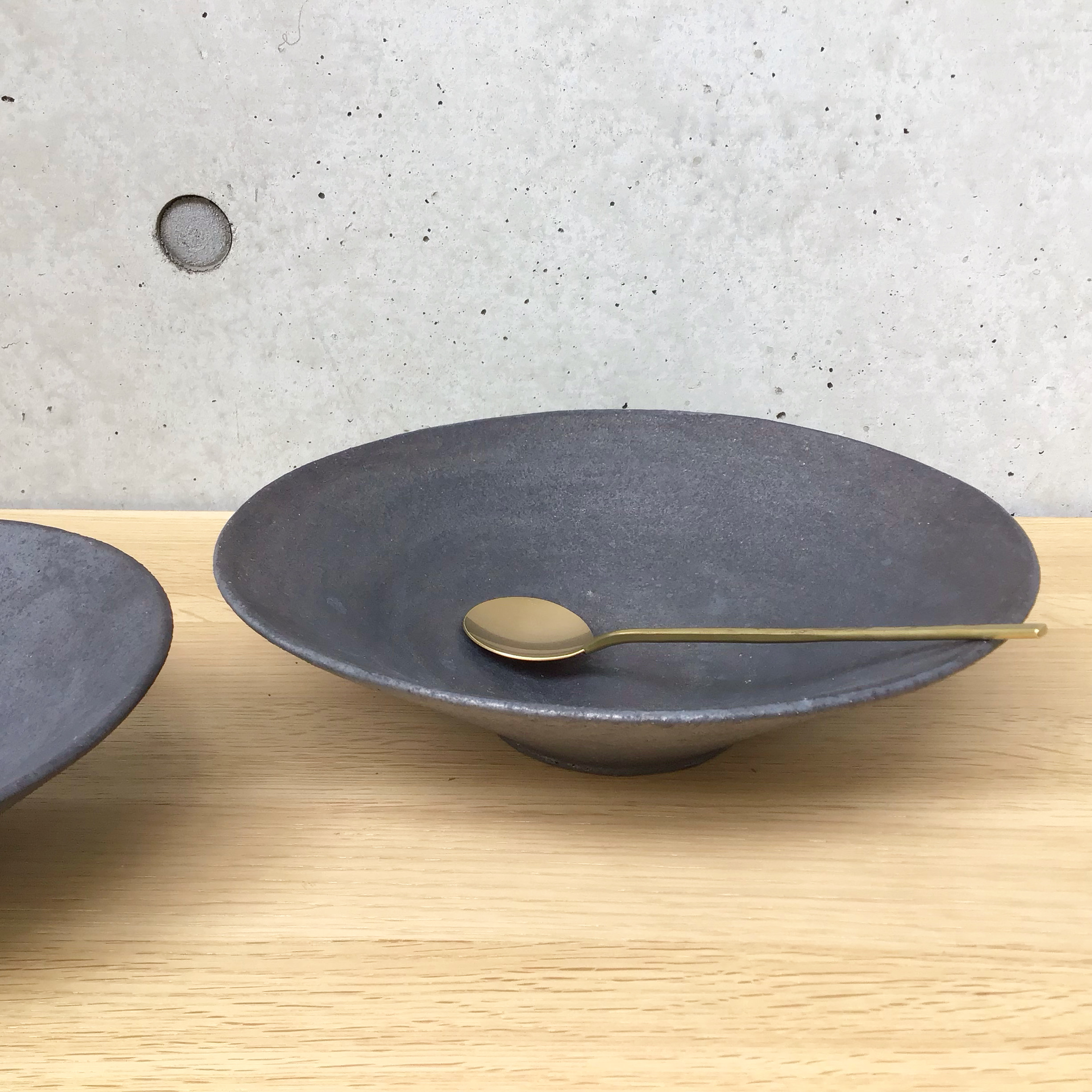 若狹祐介 狭底鉢22cm黒鈍　再入荷