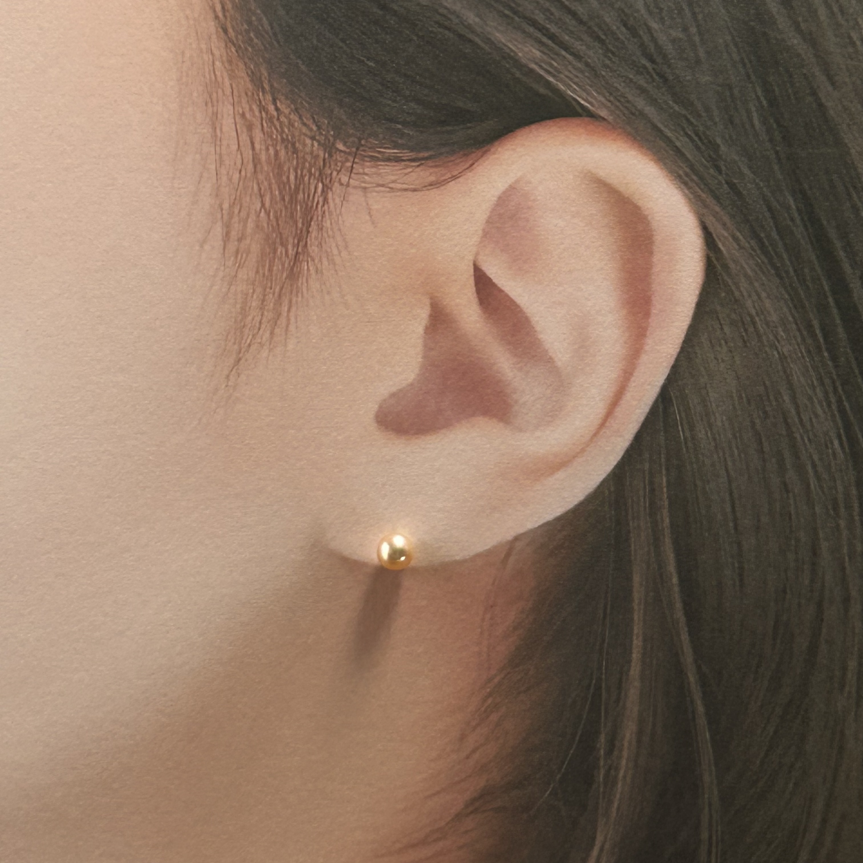 ゴールドの輝き　パールピアス