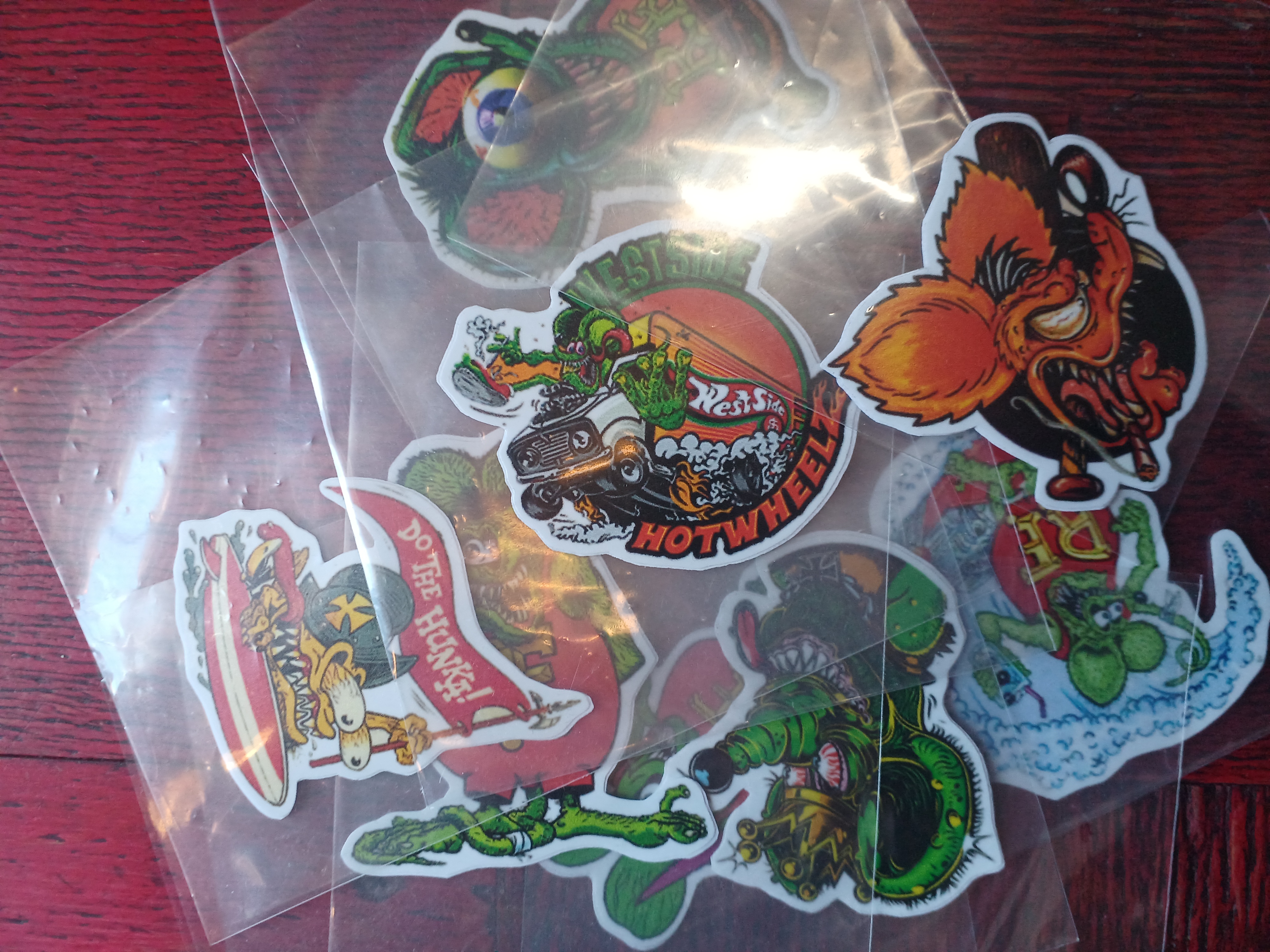 Rat Fink ステッカー♪  本日、月曜日通常営業中です☺️