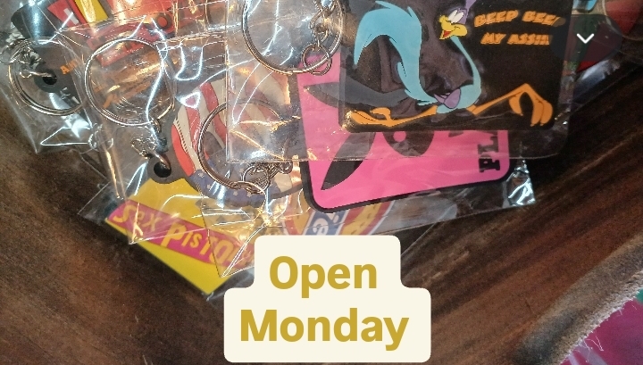 月曜日営業日☺️