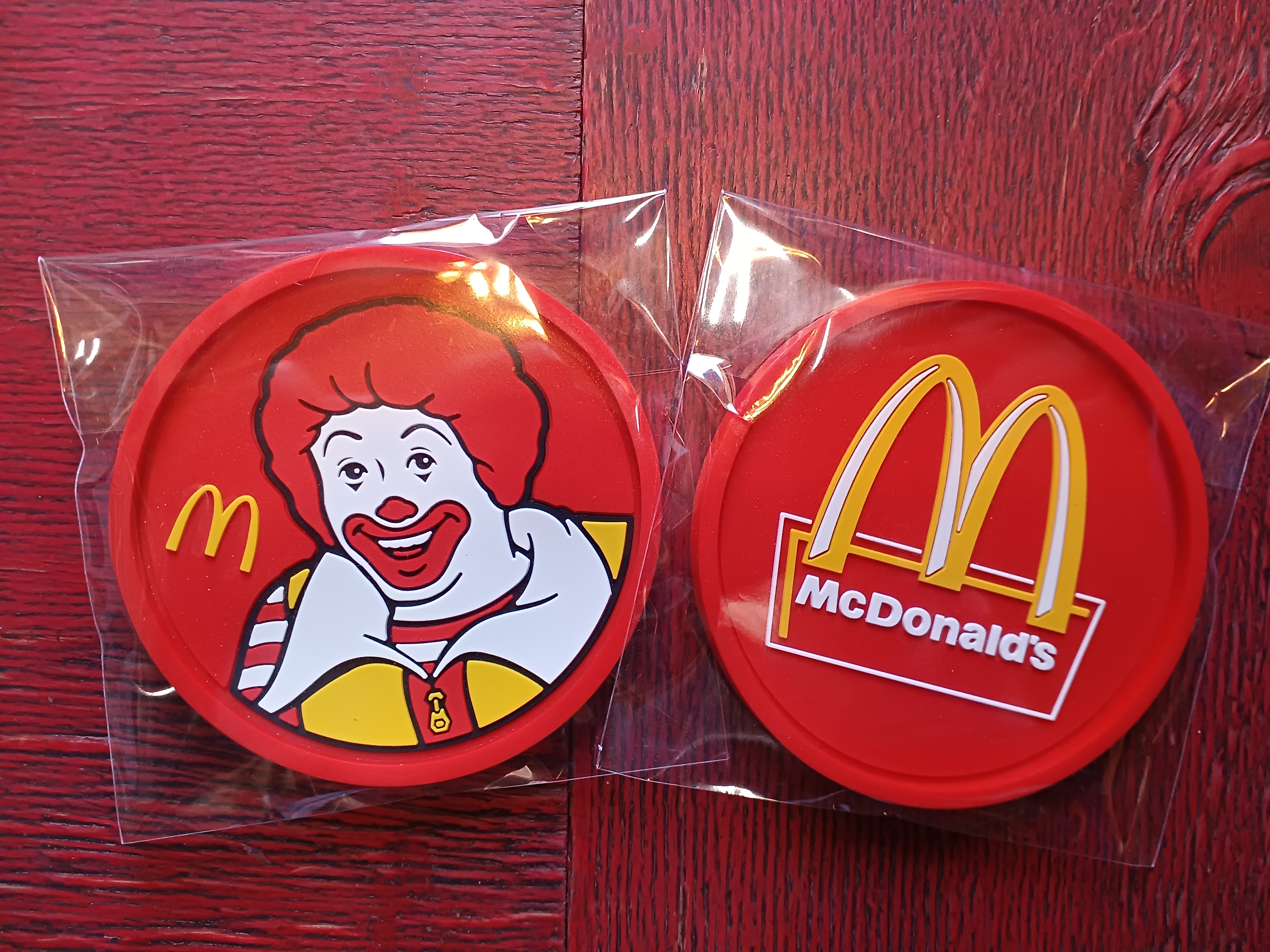 マックのおしゃれなコースター再入荷です♪ 金曜日通常営業中です☺️