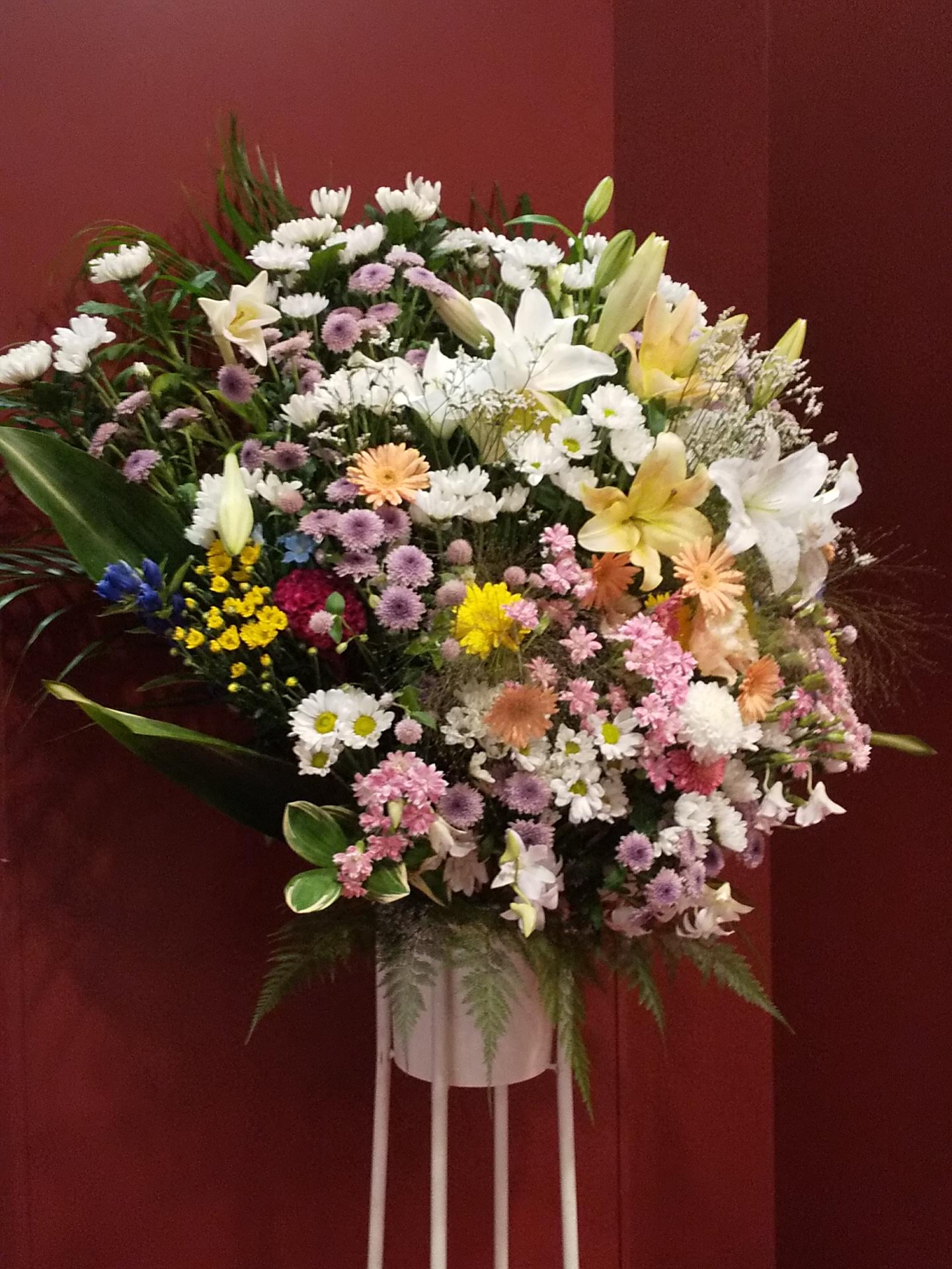 お通夜のスタンド花配達いたしました。【札幌市北区太平のお花屋さん　花だより】