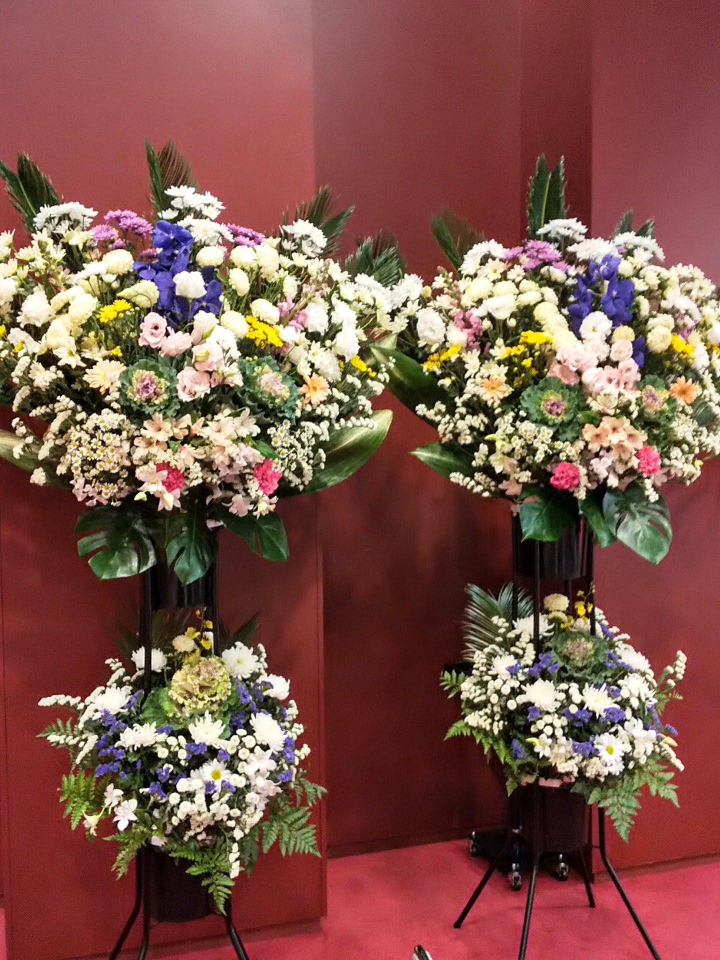 お通夜のスタンド花　【札幌市北区太平のお花屋さん　花だより】