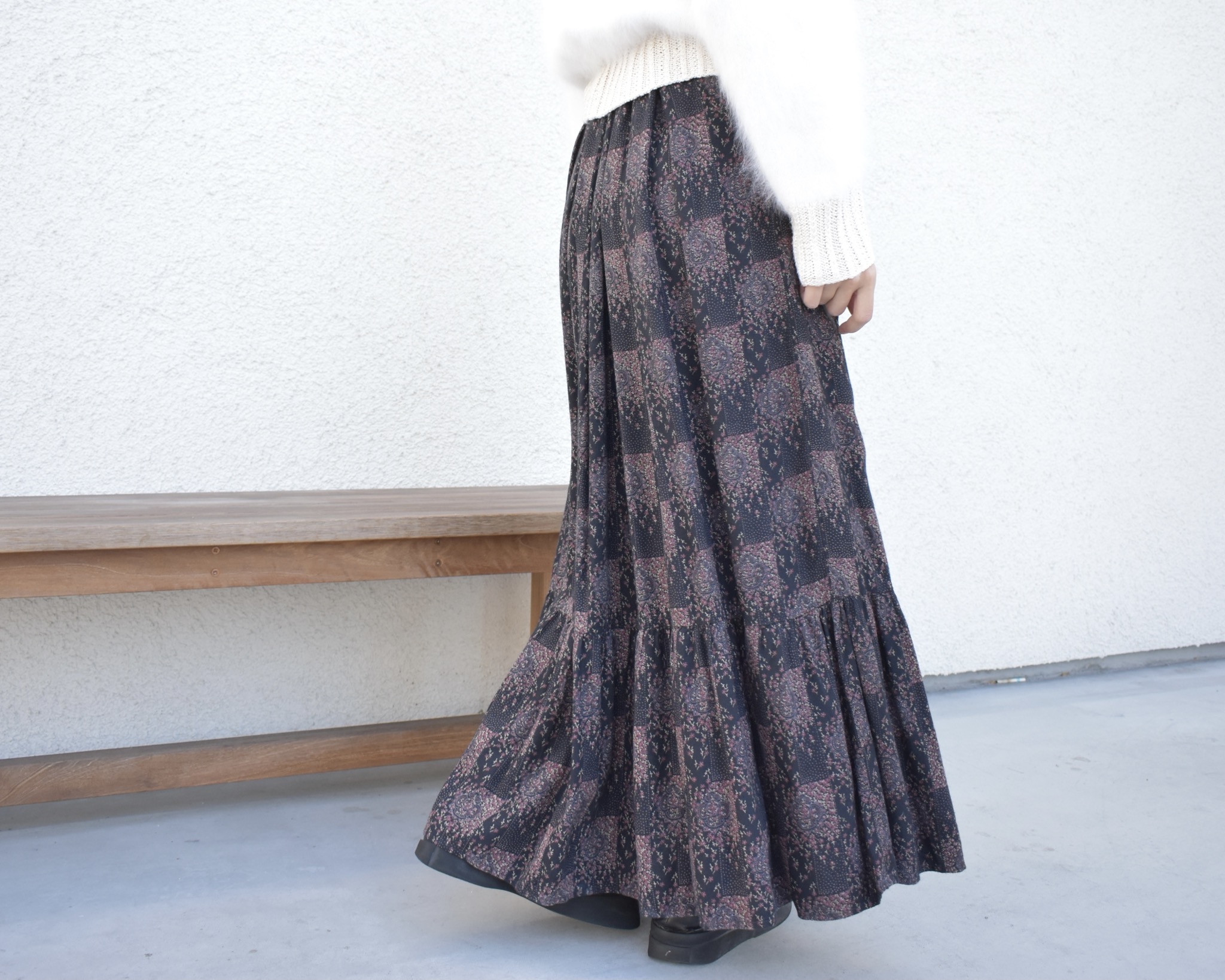 floral pattern tuck tiered skirt