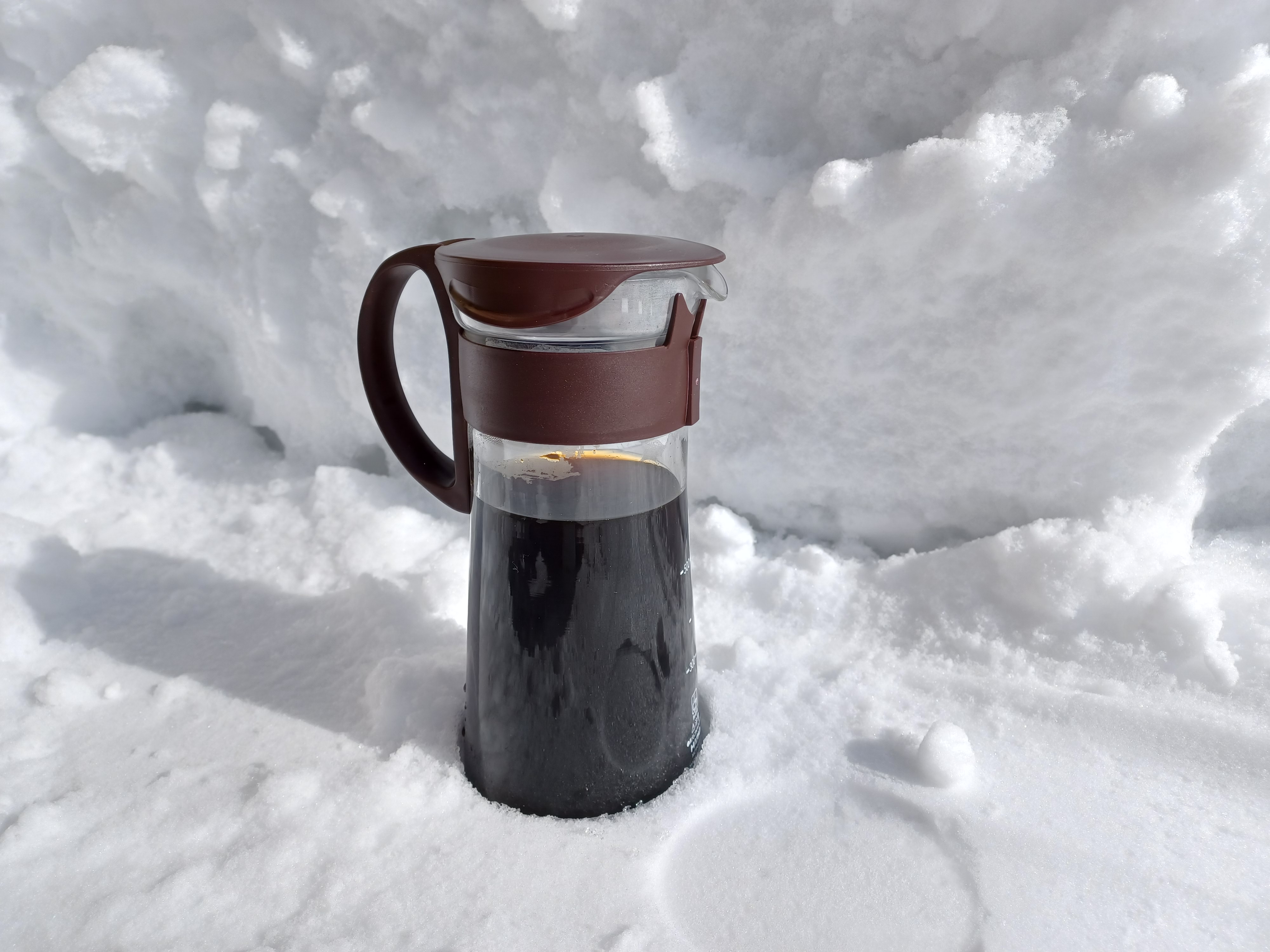 雪でアイスコーヒー。