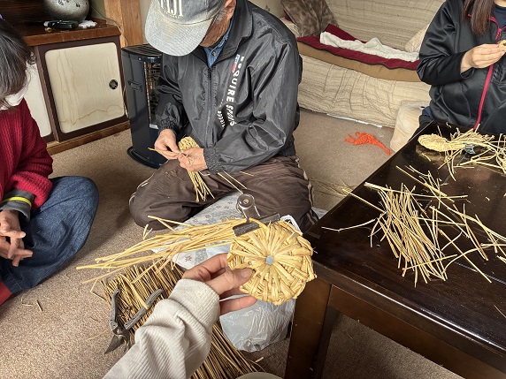 わら細工に挑戦