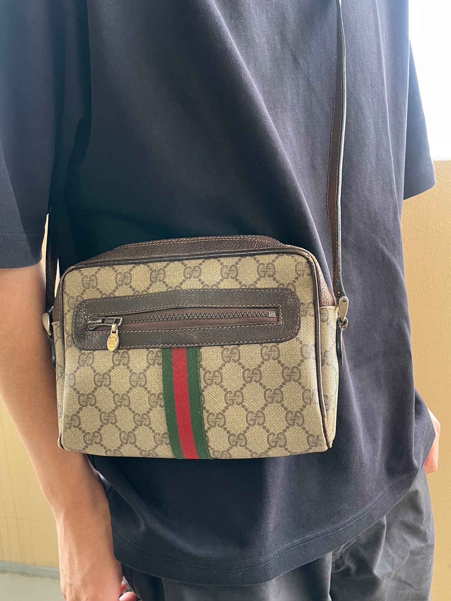 グッチ、ルイヴィトンバッグ販売中です😎