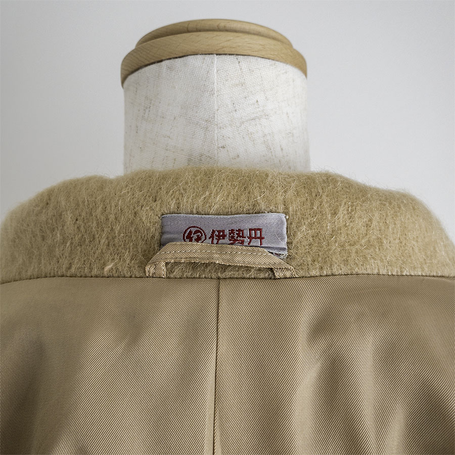 服たちの物語「伊勢丹製のコート」