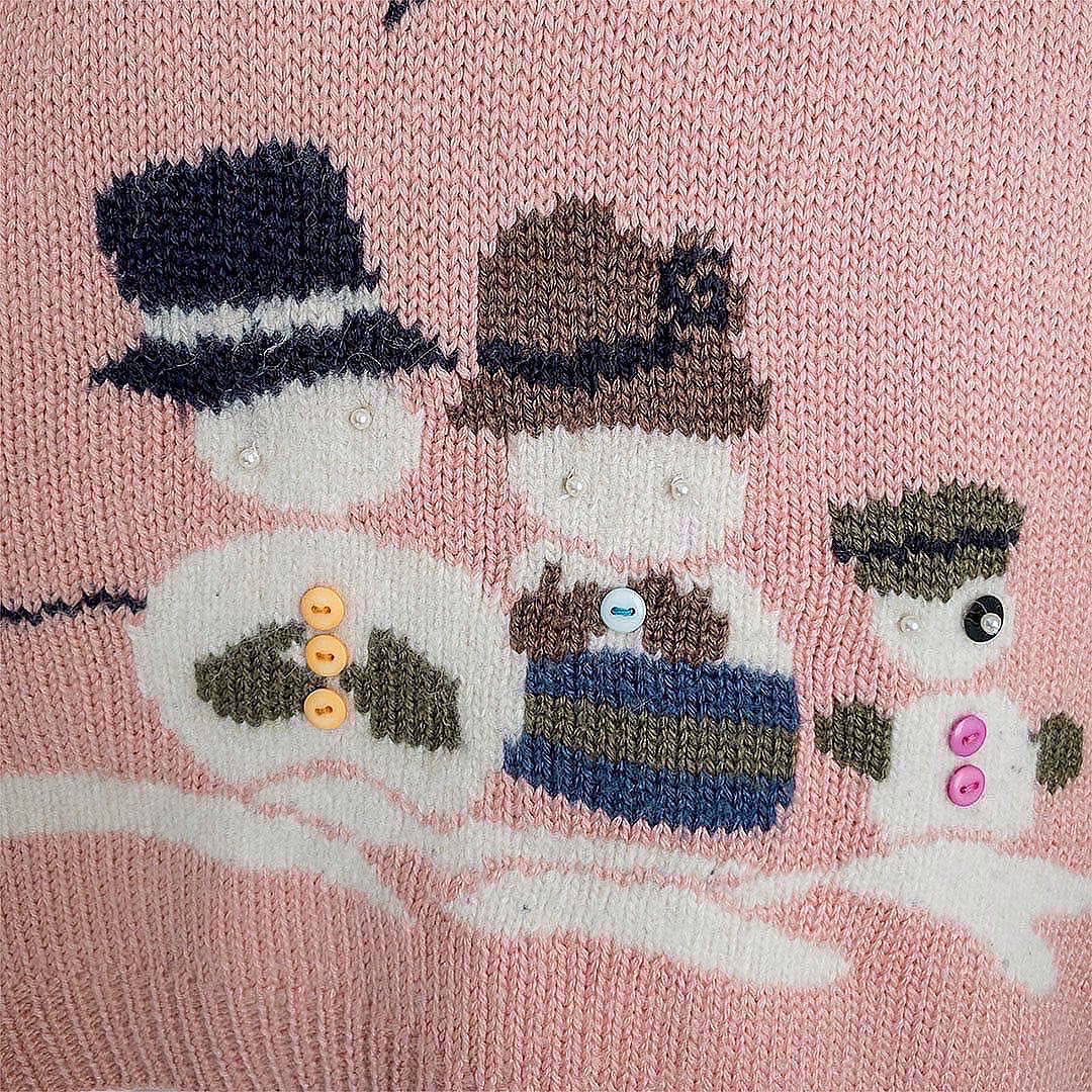 服たちの物語「雪の日のニットたち」