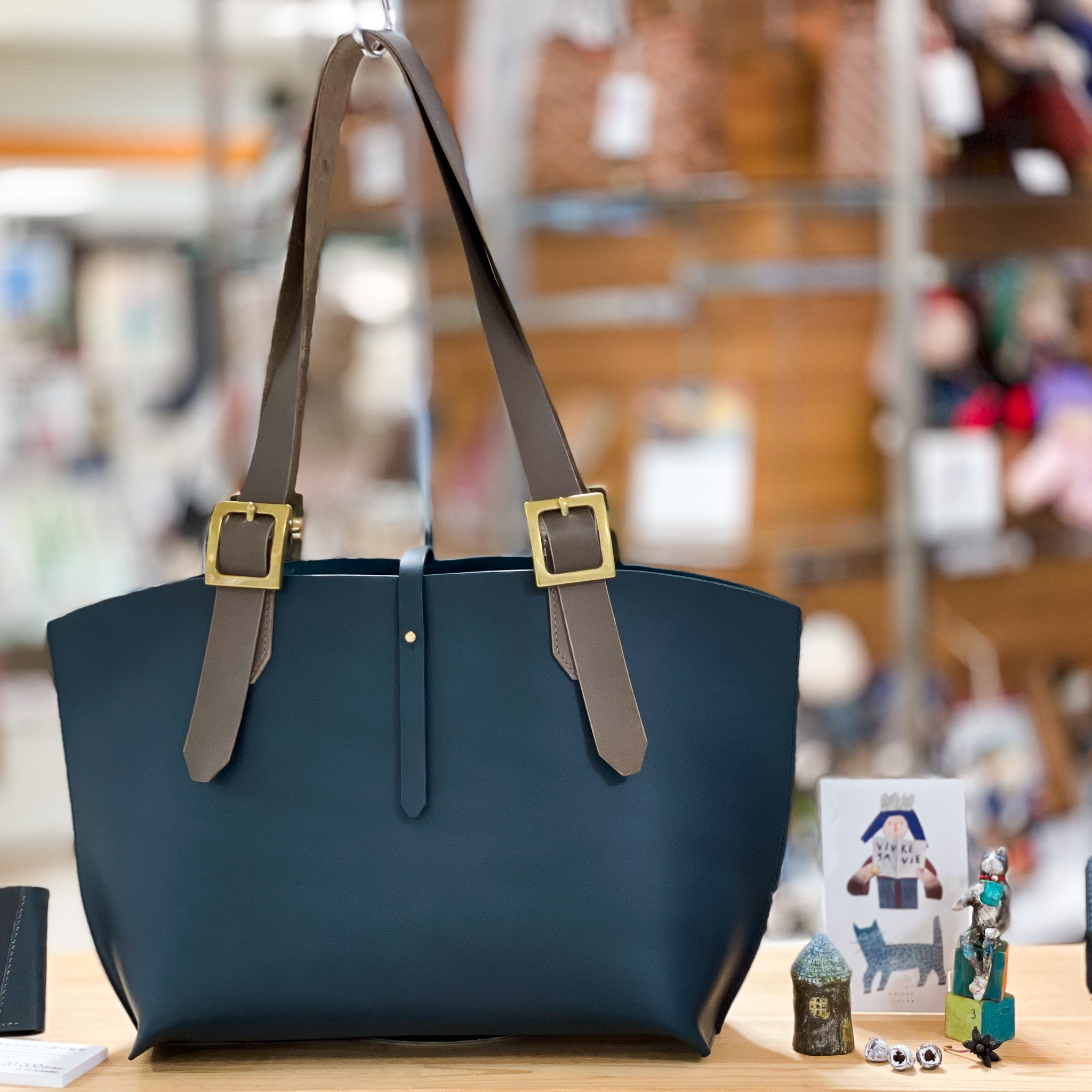 「グリーンブルー」を含む配色カスタムオーダーの事例紹介｜イタリアンレザー｜緑青