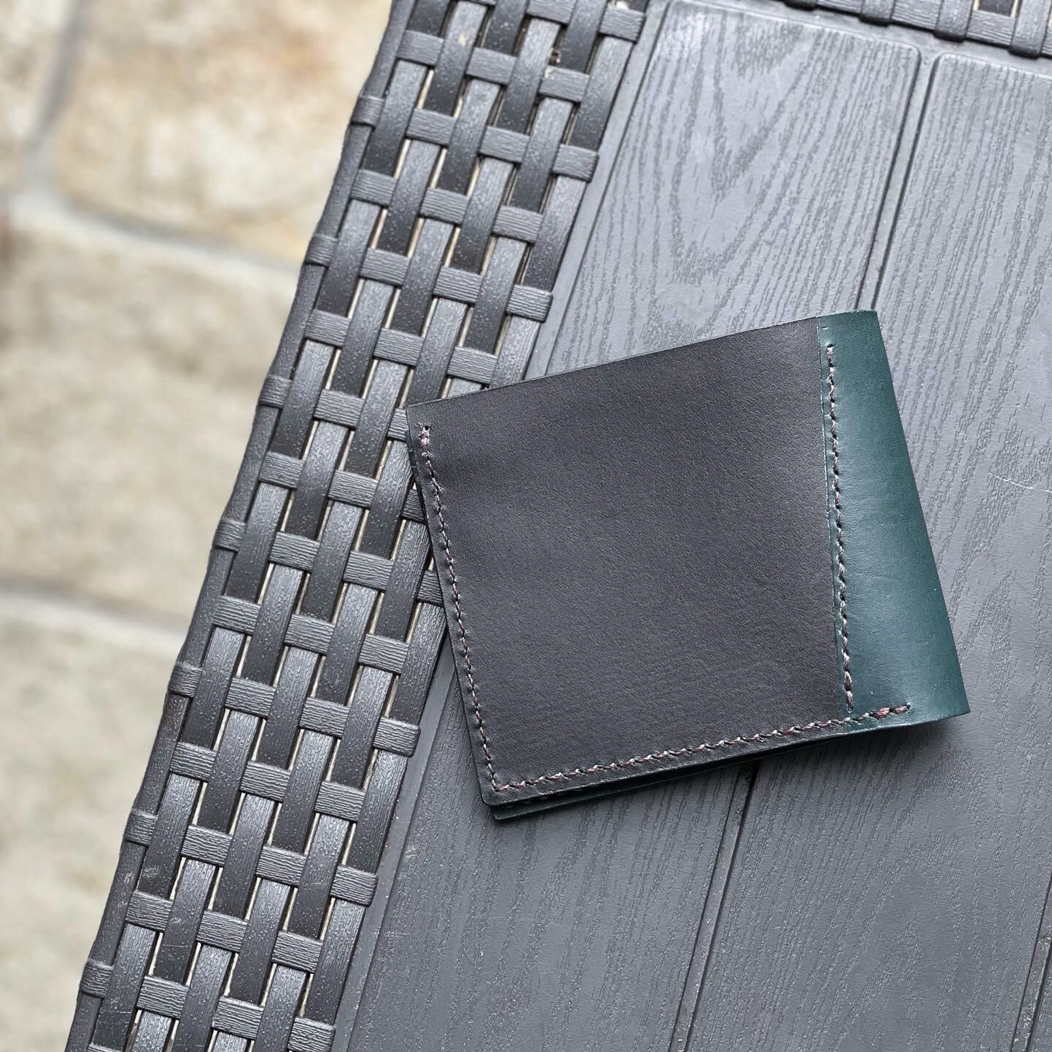 「ブラック」を含む配色カスタムオーダーの事例紹介｜イタリアンレザー｜黒