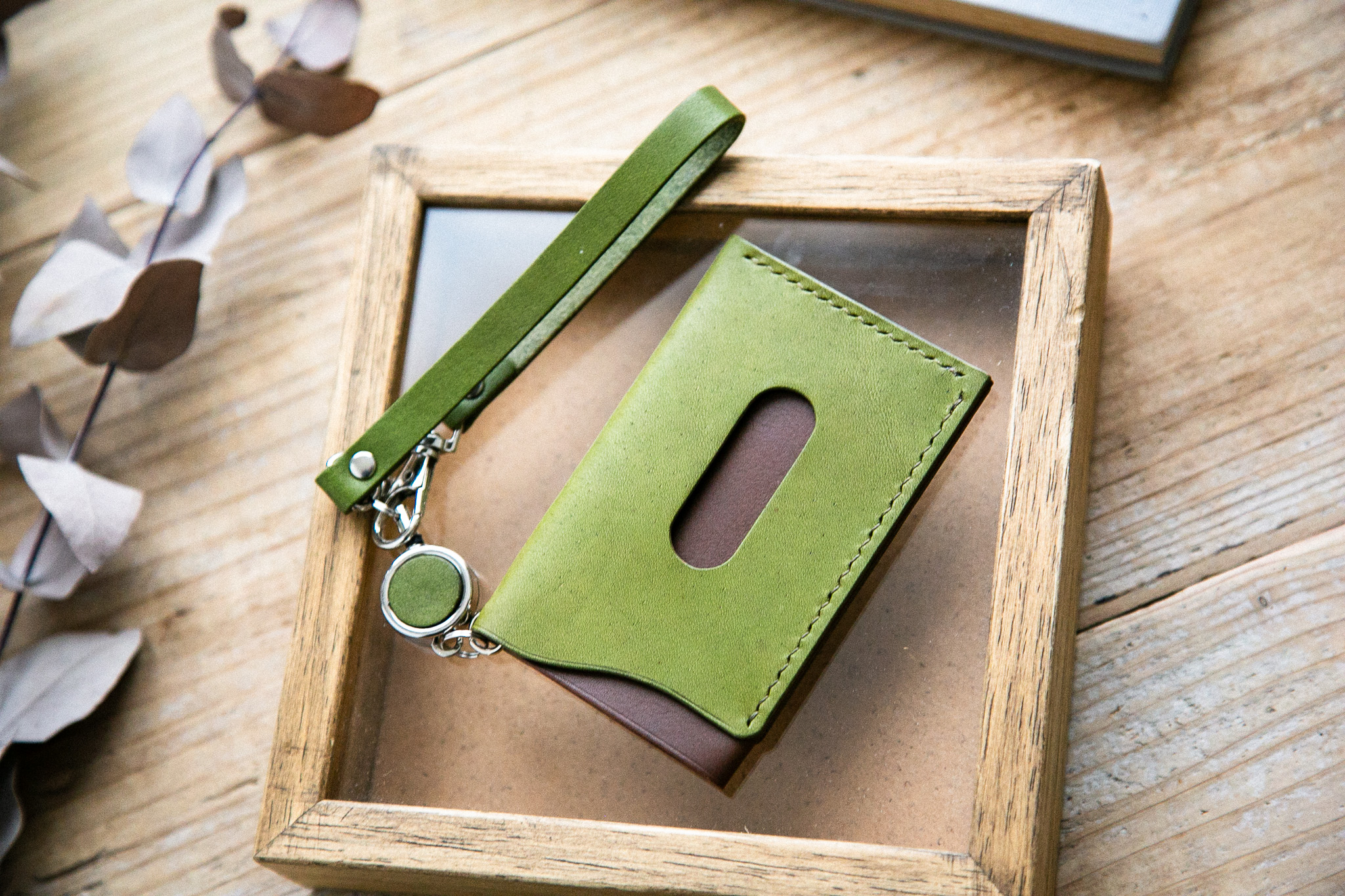 「グリーン」を含む配色カスタムオーダーの事例紹介｜イタリアンレザー｜緑