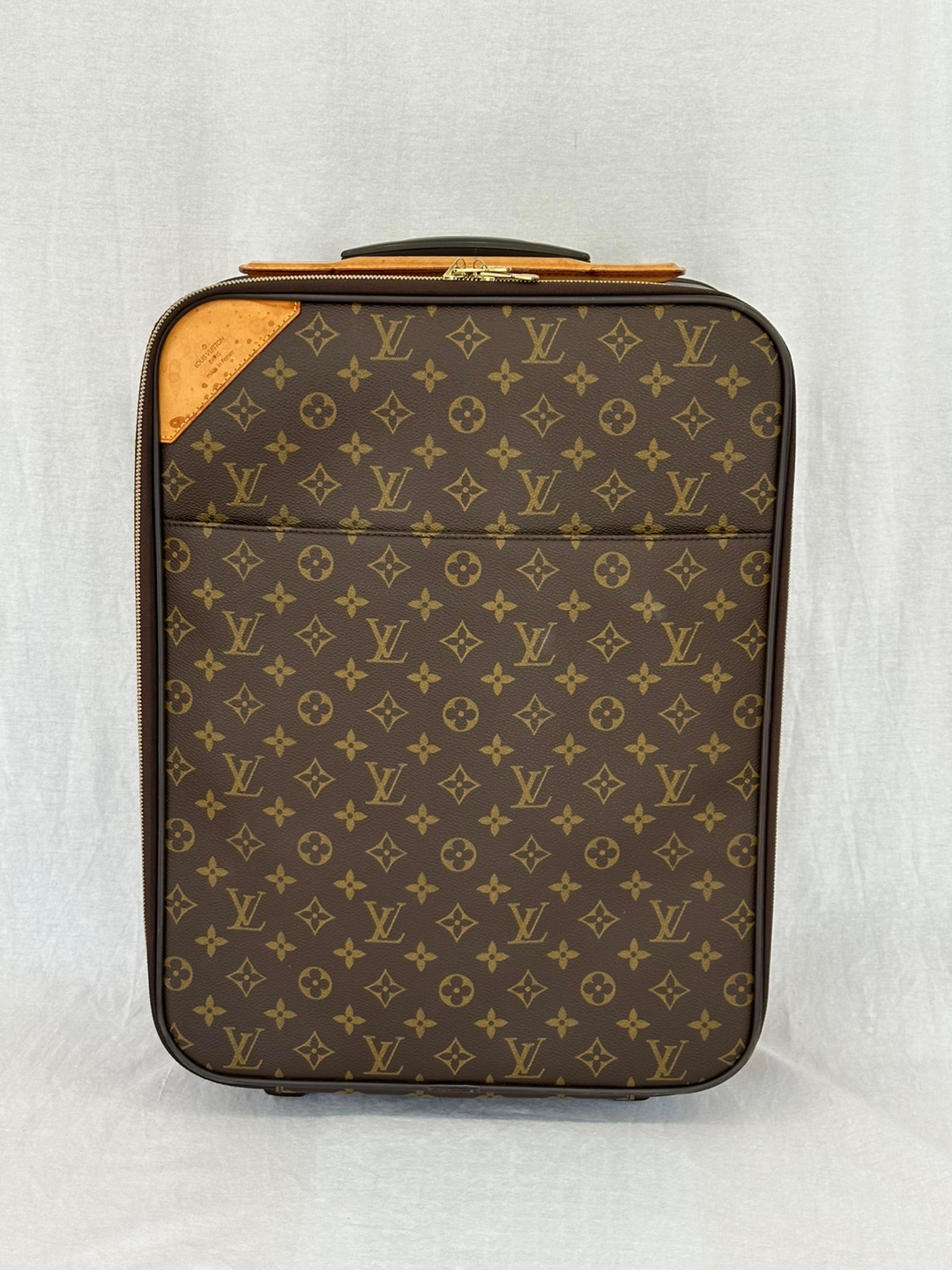 루이비통: 혁신적인 역사와 그 매력을 철저히 해설