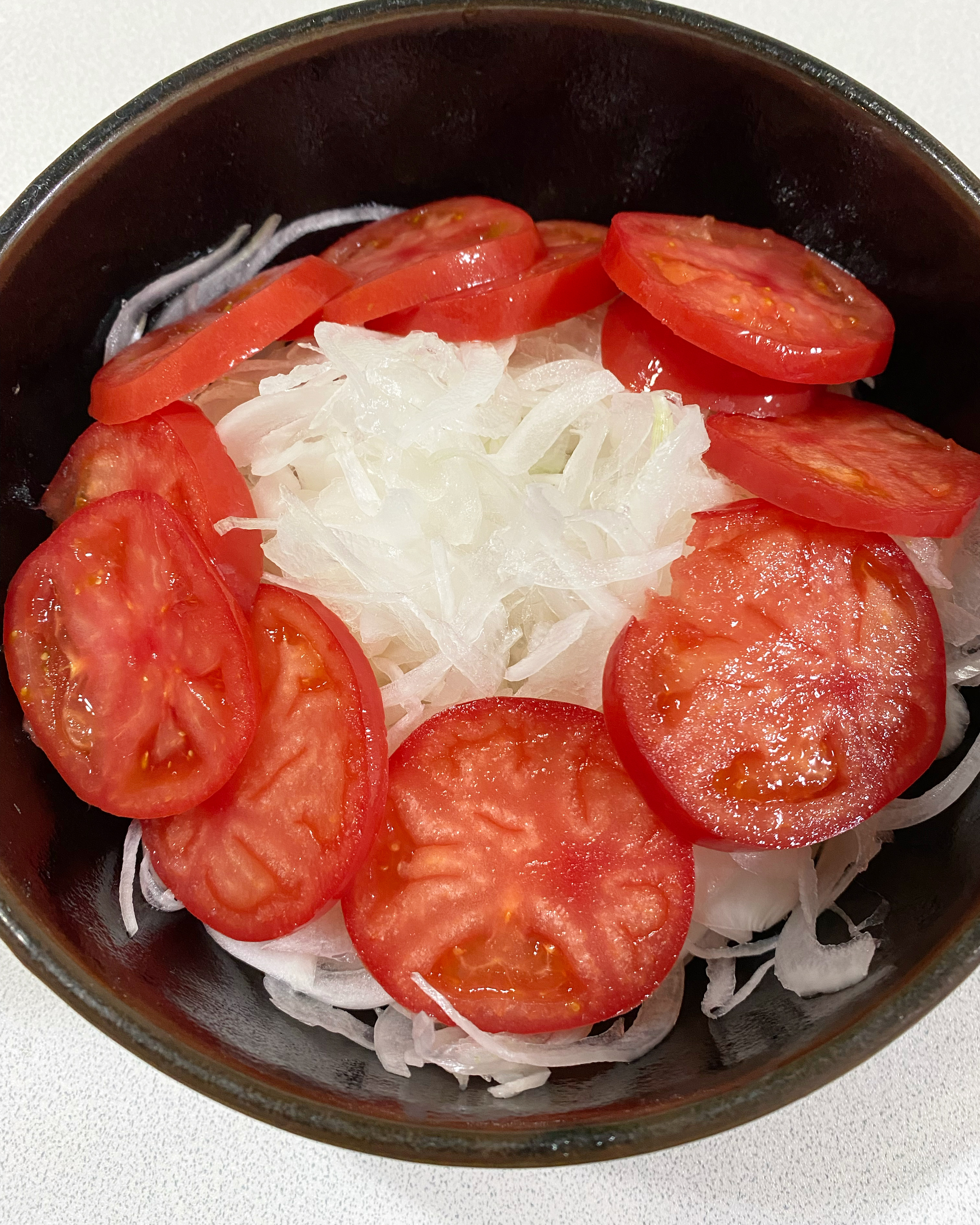 新玉ねぎ🧅フルーツトマト🍅サラダ