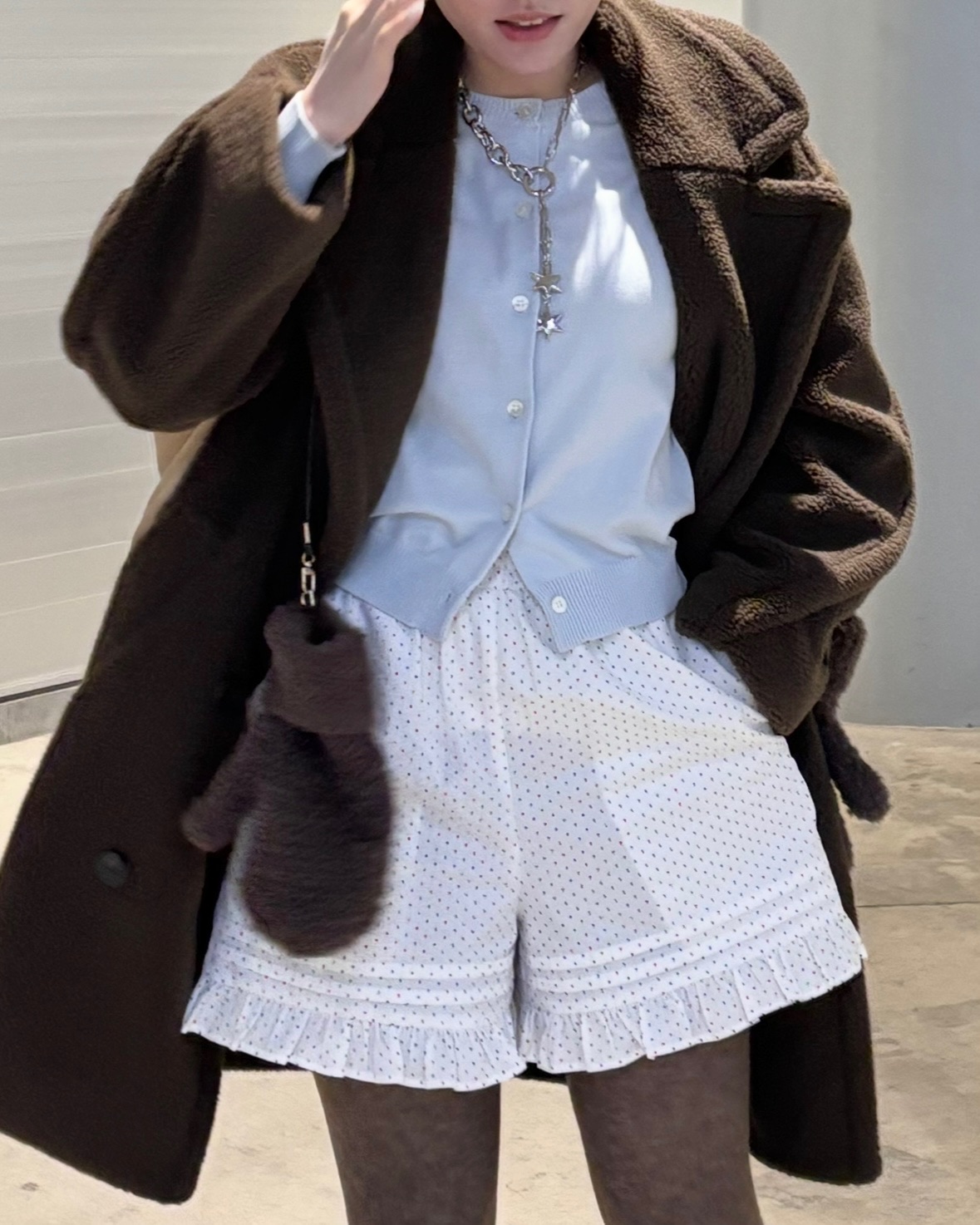 2/20 Fri. 19:00 FRILL TRIMMED HALF PT