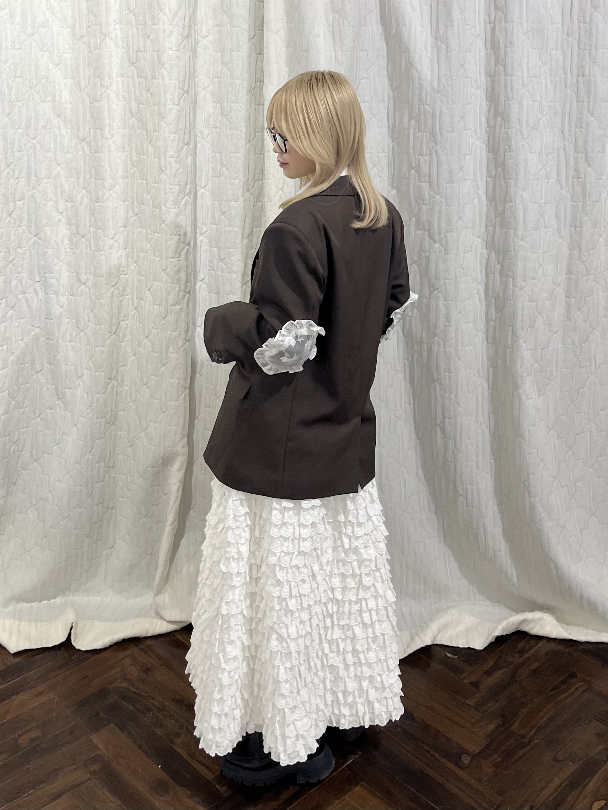 8/18 Tue. 19:00 LACE FILLED SK