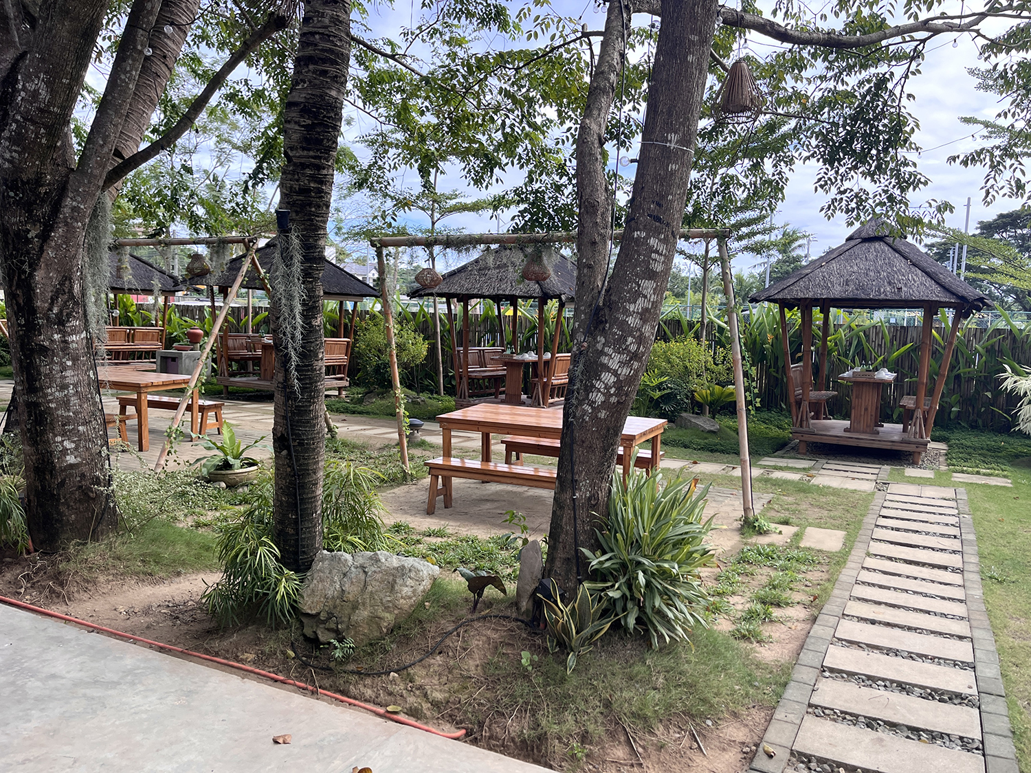 商品チェックのためセブ島へ