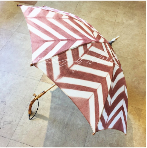 リネンの傘と桐生の刺繍