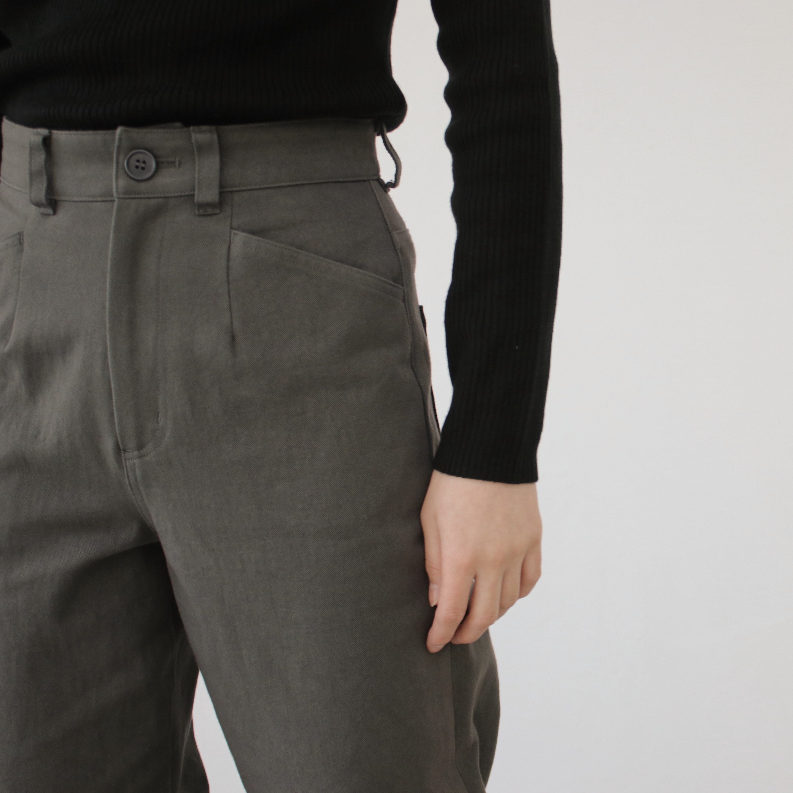 “USUAL” sunny dry straight pants 新色販売開始のお知らせ