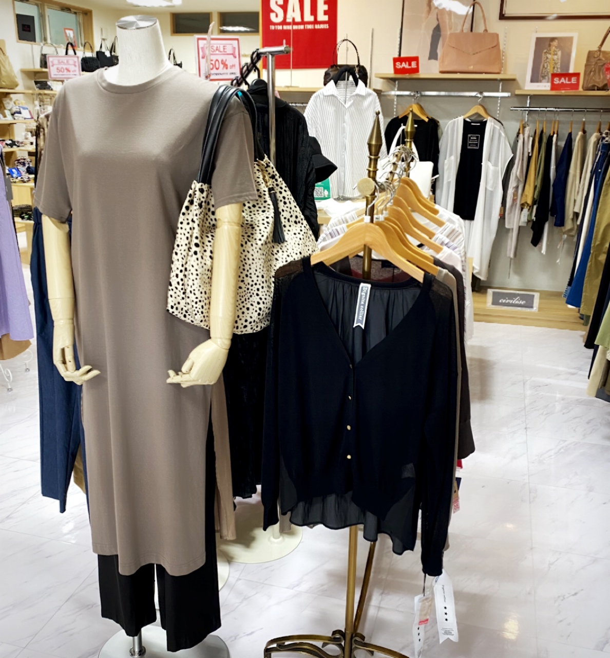 今日から通常営業です♪ 秋物入荷してます❤️