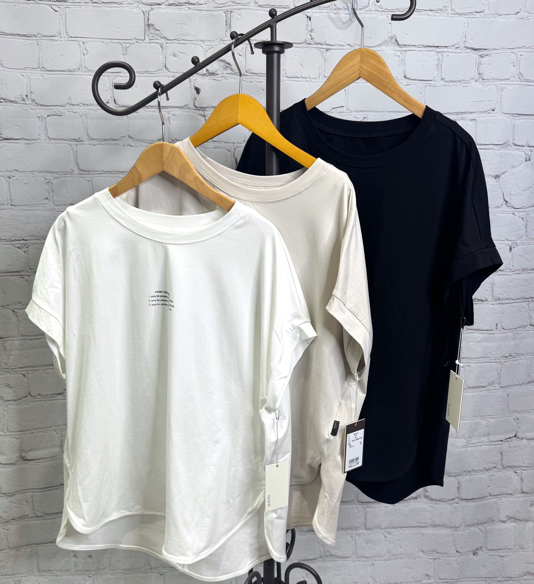 ayane  フレンチスリーブTシャツ入荷しました❤️