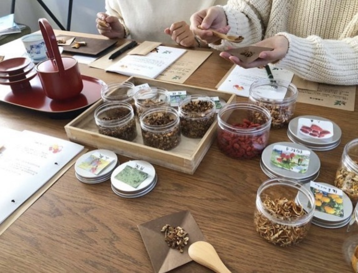 《 お屠蘇の会 》