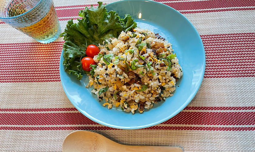 【アレンジレシピ】優しい甘みのパワー飯！やきすけそ炒飯｜珍味の山珍