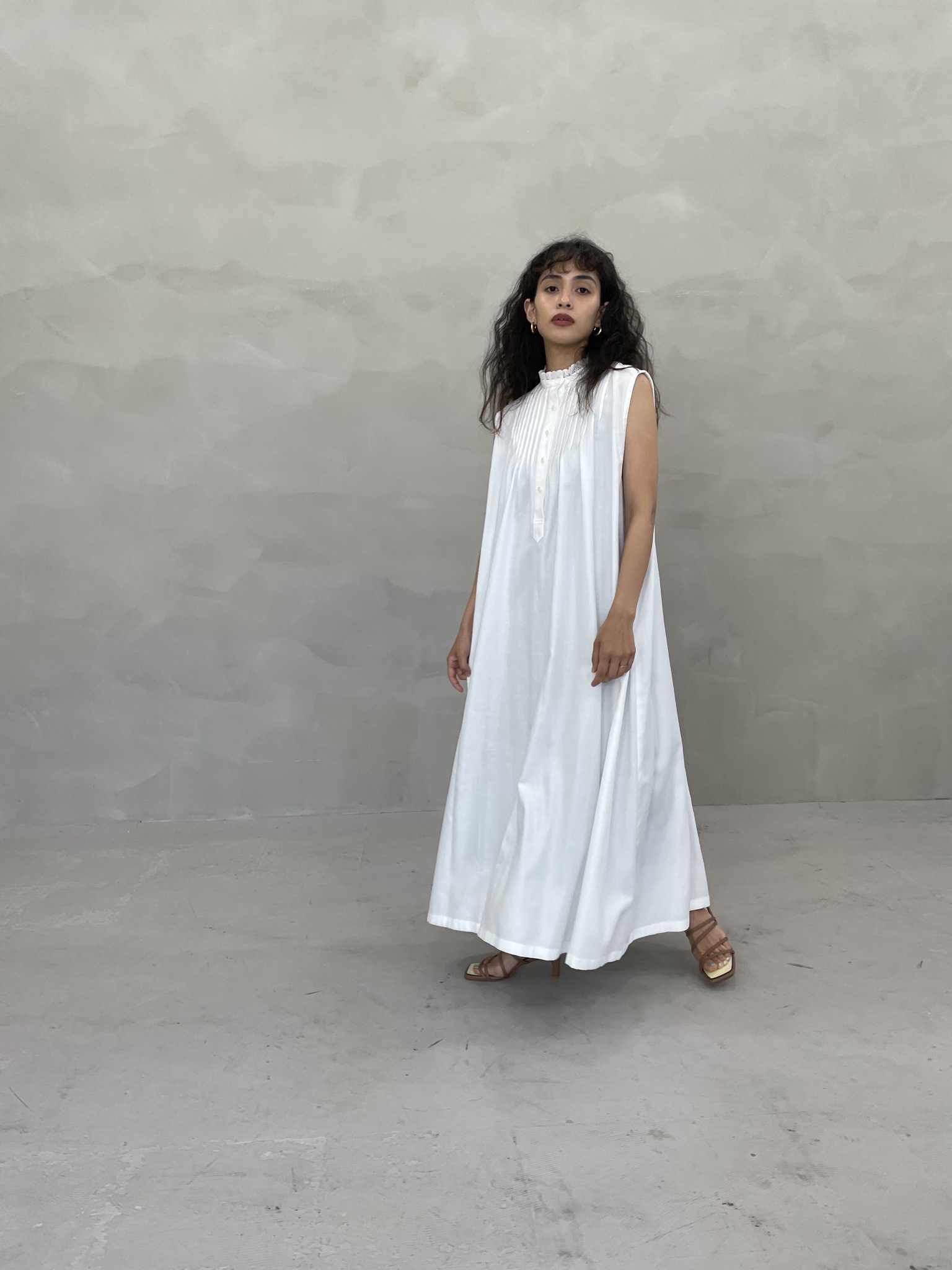 ピンタックワンピース