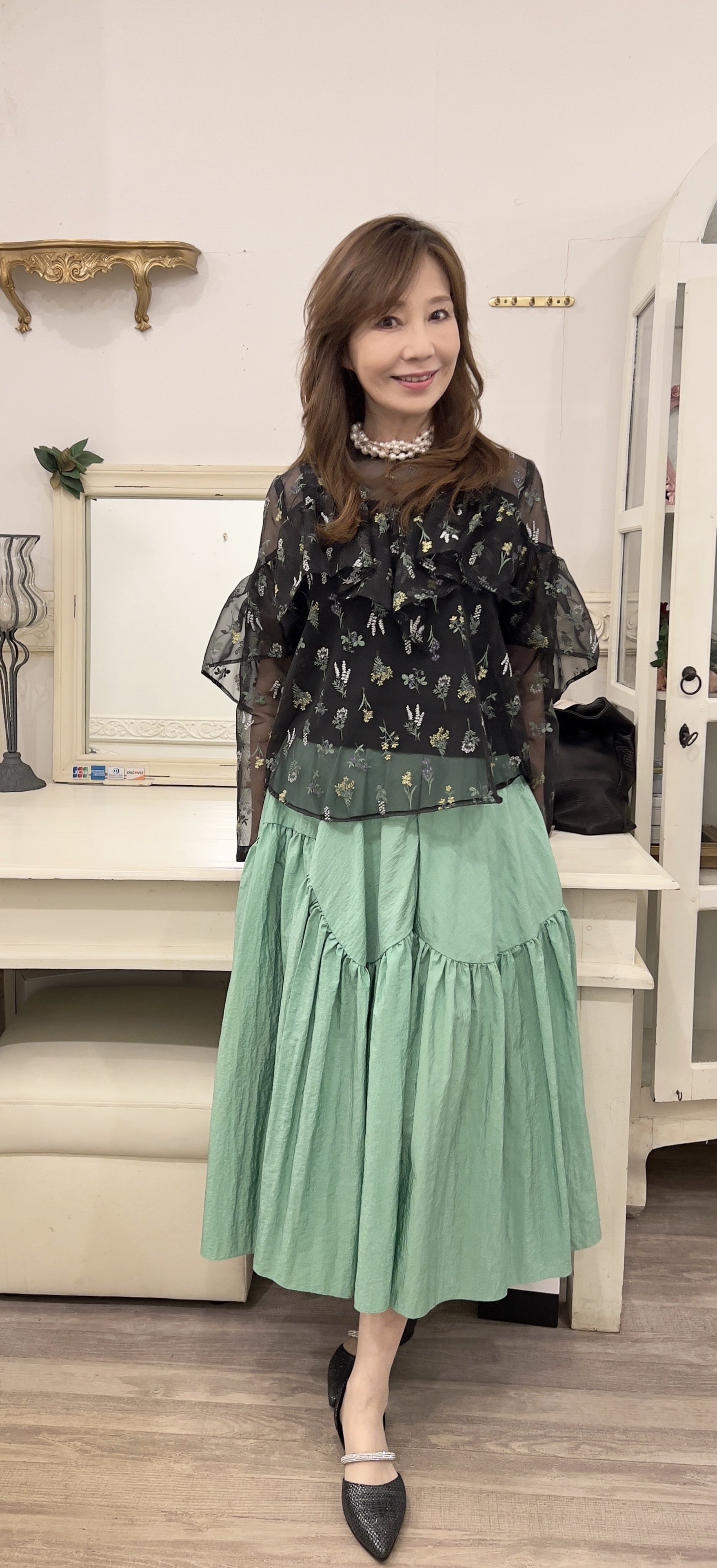 アドニシスのフラワープリントトップス♡