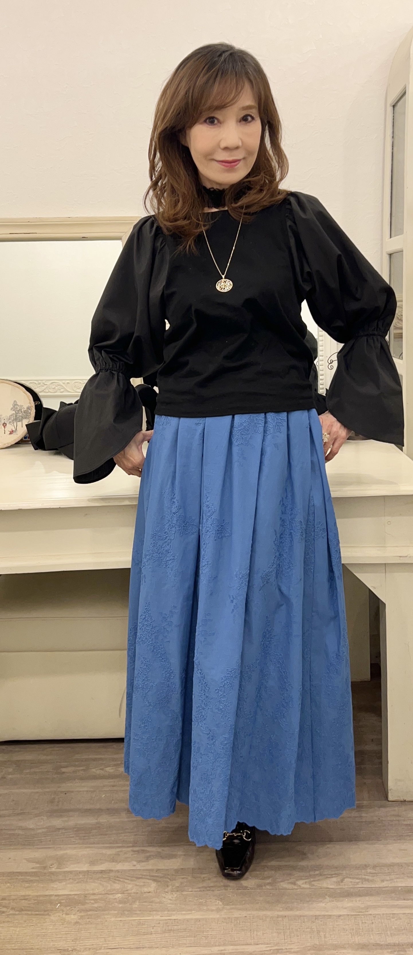 ヒロミシスルのエレガントなスカート〜ロイヤルブルー
