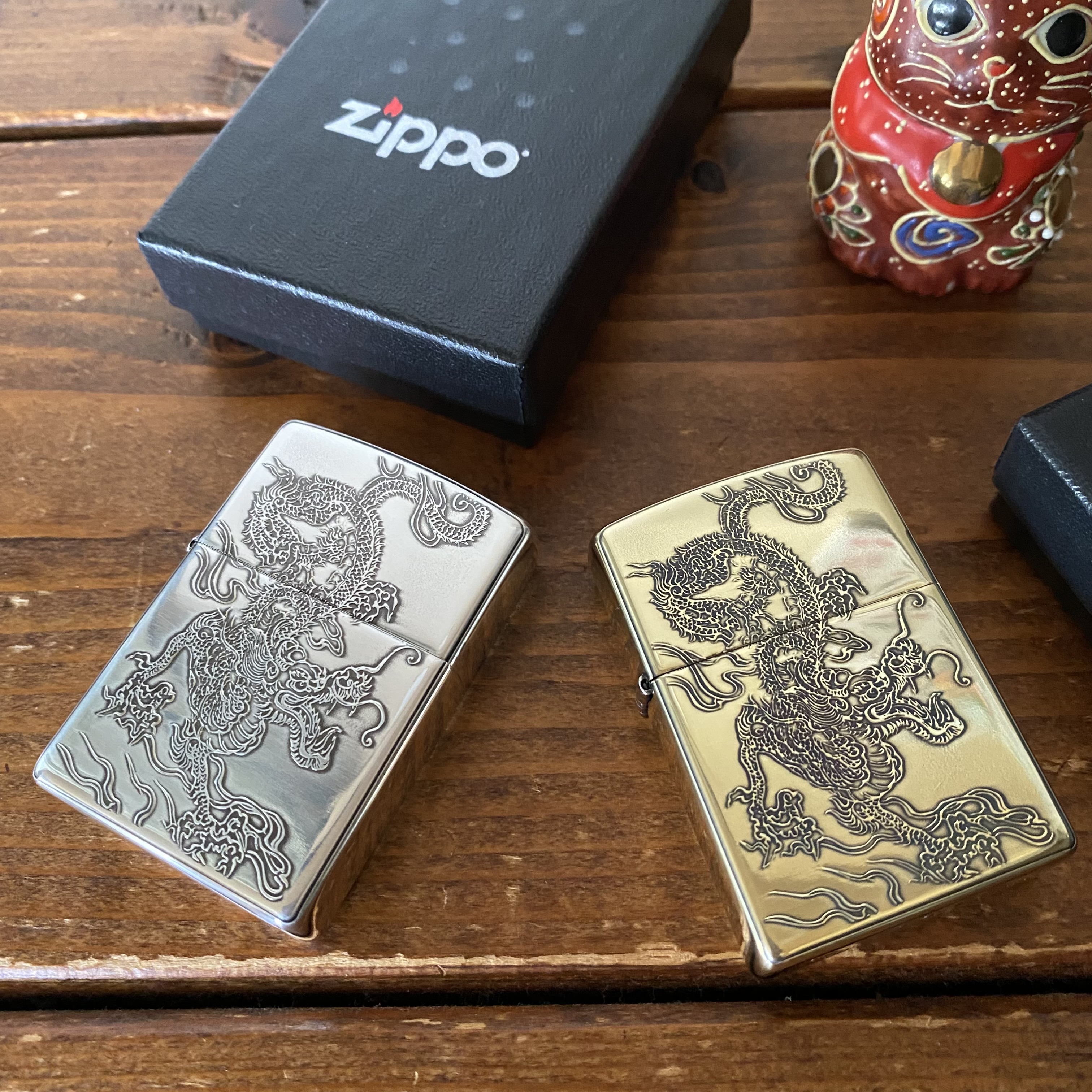表は龍、裏は青海波模様の縁起の良いzippo