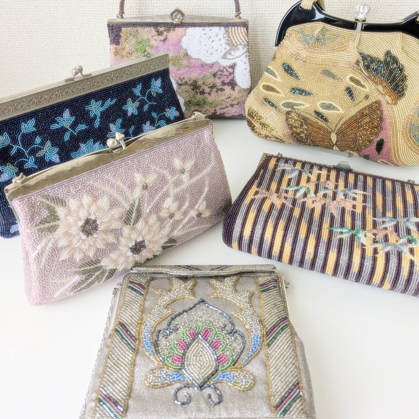 ビーズバッグが入荷中です
